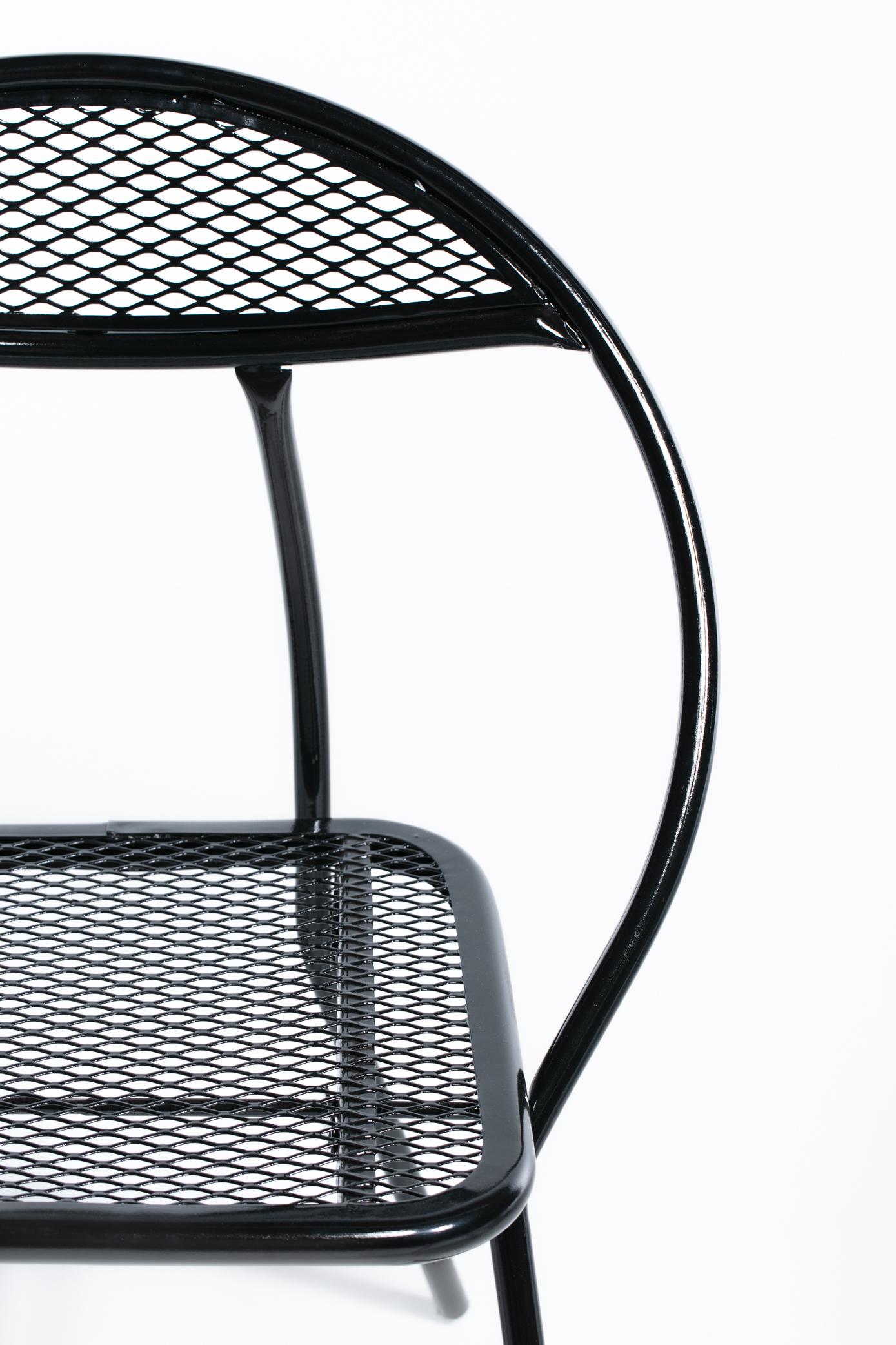 Sedie pieghevoli da patio in metallo e rete nera da esterno del Mid Century Modern di Rid-Jid in vendita 2