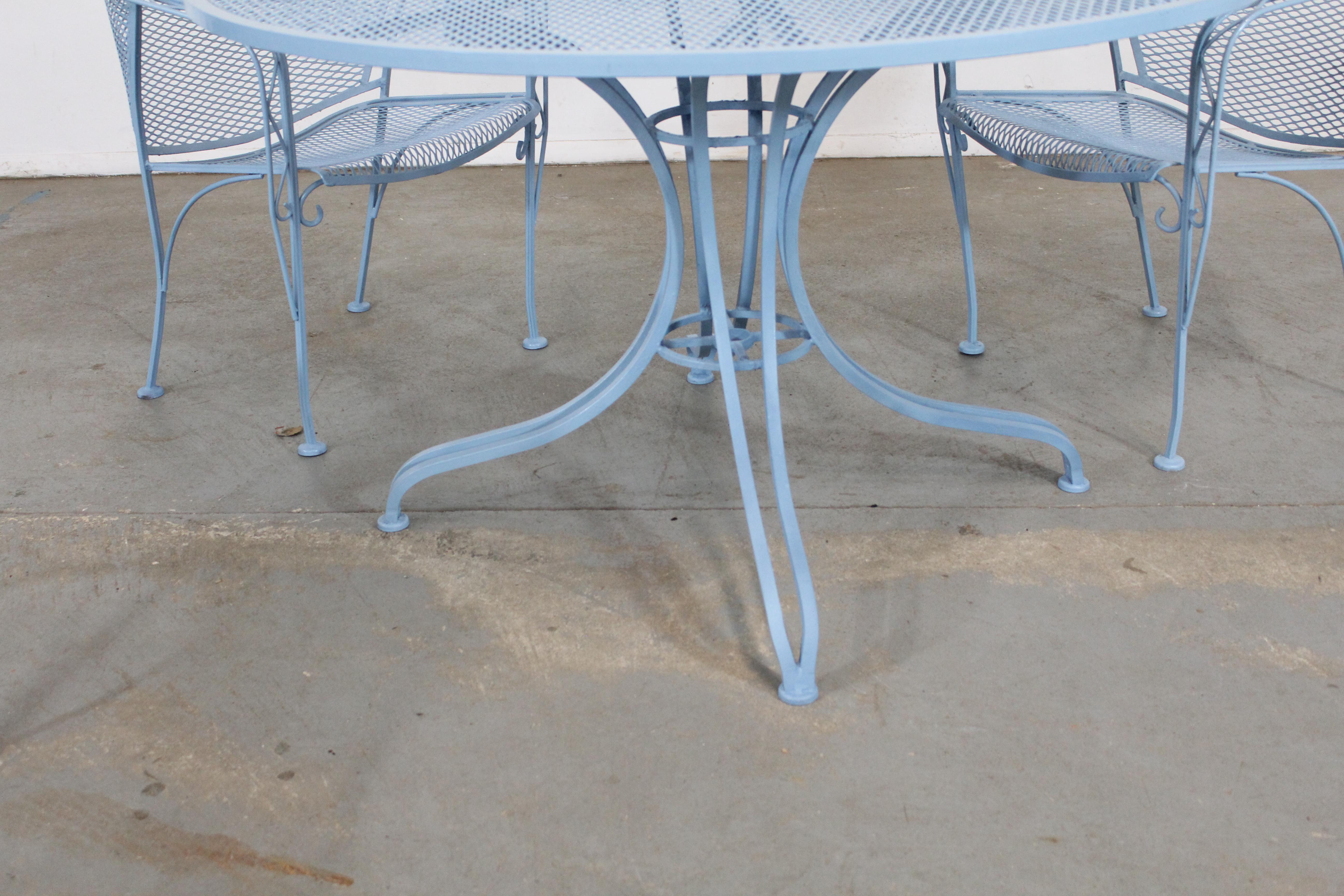 Mid-Century Modern Outdoor Iron Table Set with Curved Back Bench and 2 Chairs In Good Condition In Wilmington, DE