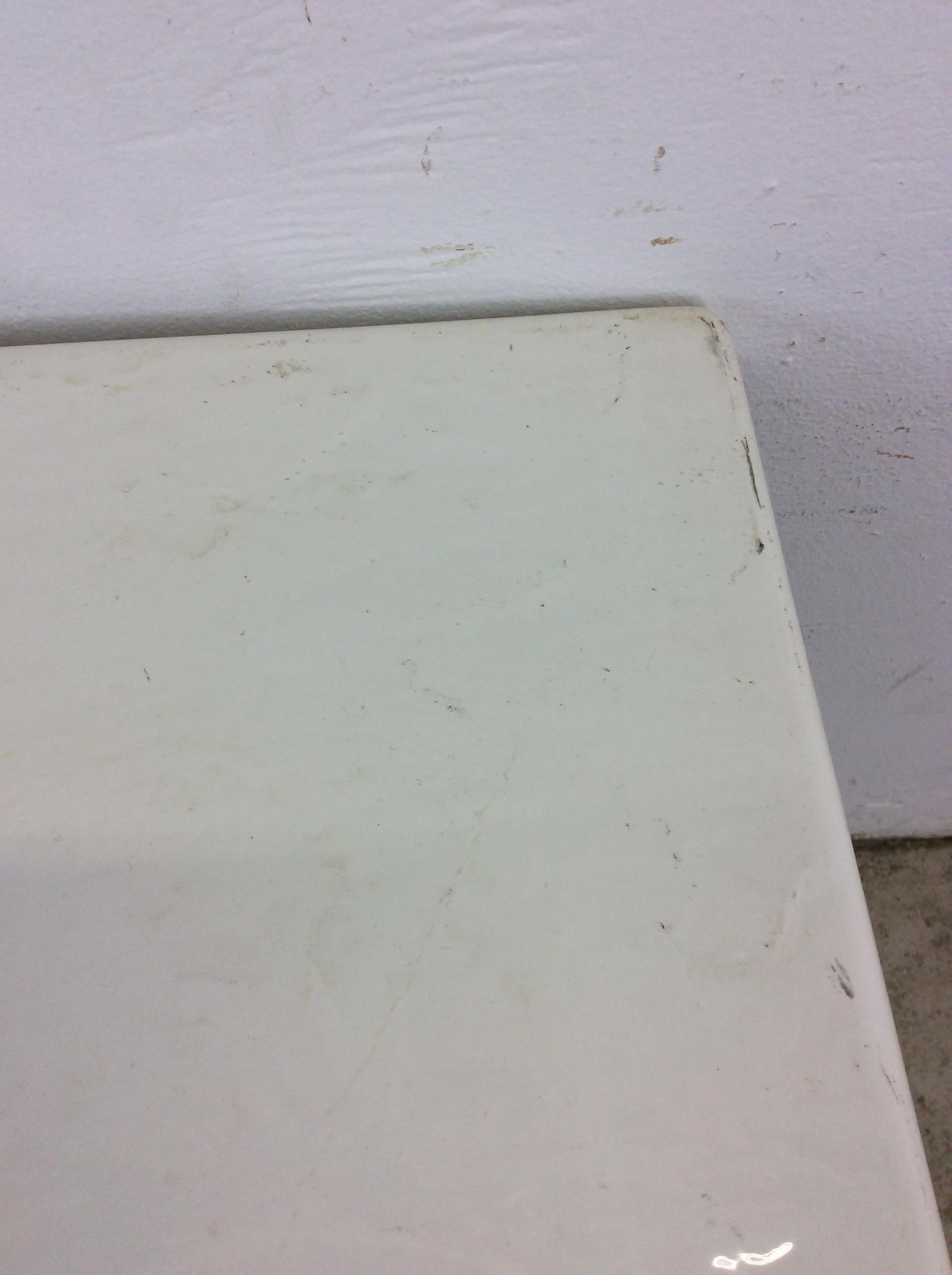 Table d'appoint pour patio extérieur avec plateau en fibre de verre en vente 2