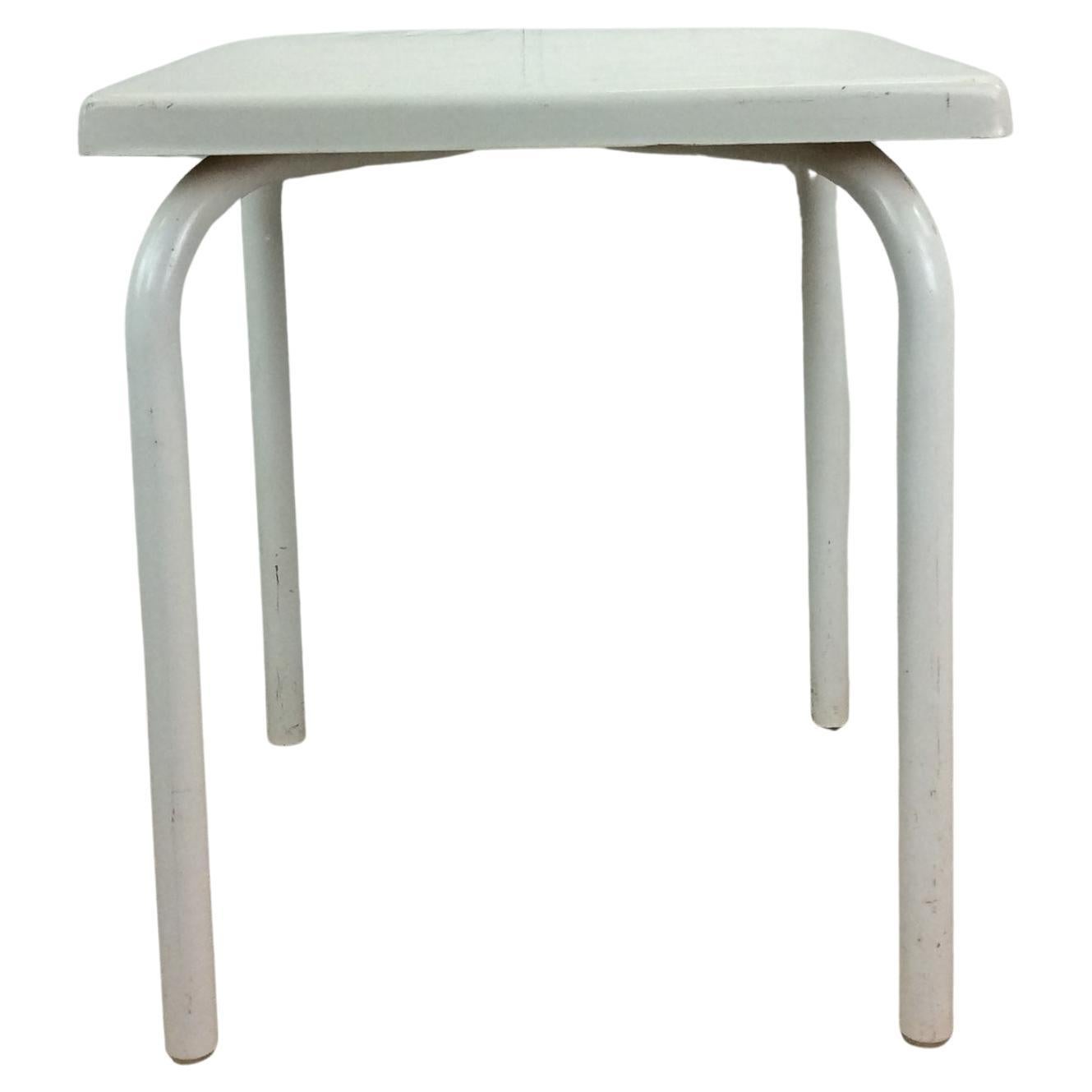 Table d'appoint pour patio extérieur avec plateau en fibre de verre en vente