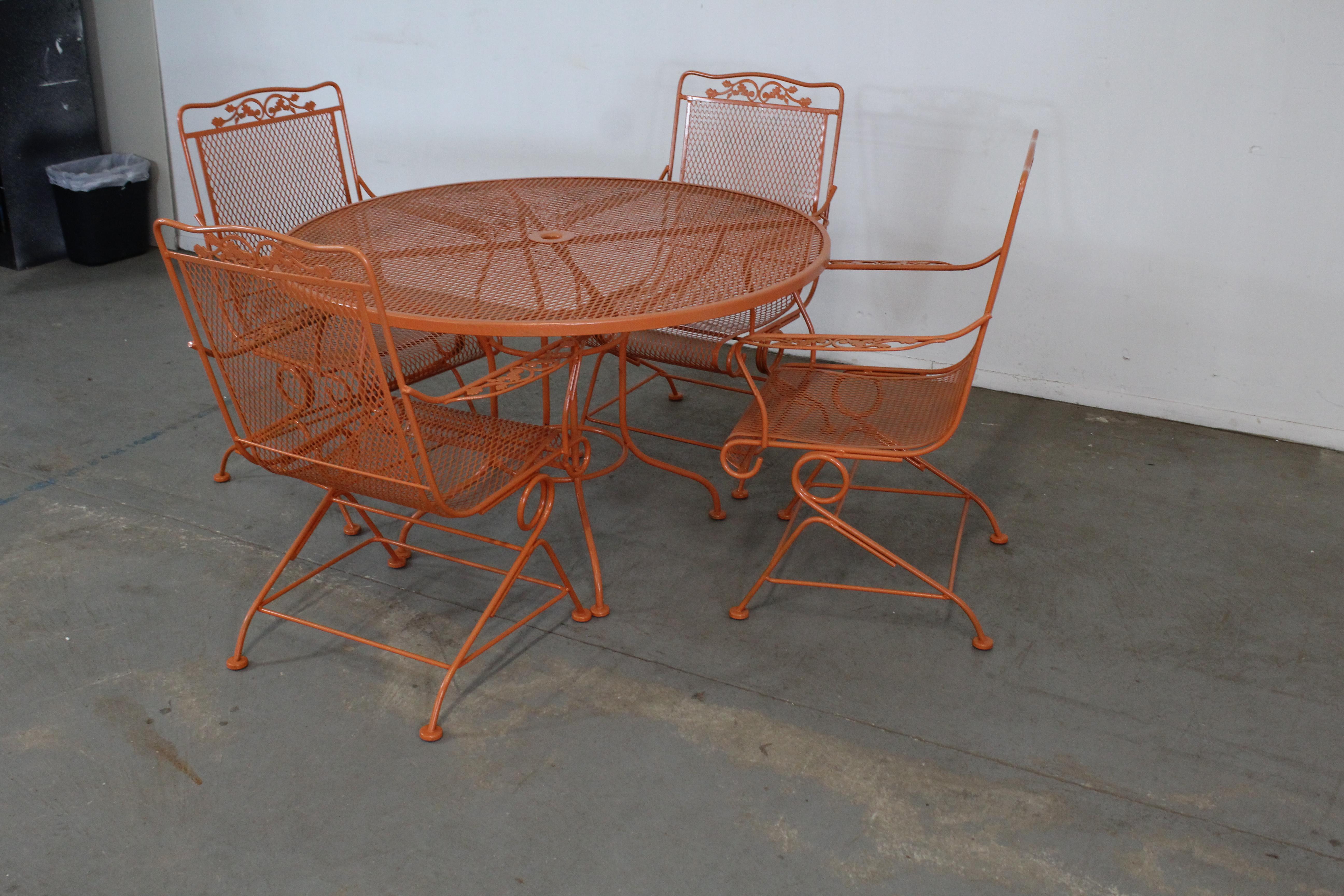American Mid-Century Modern Outdoor Woodard Table and 4 Springer Chairs in Atomic Orange
