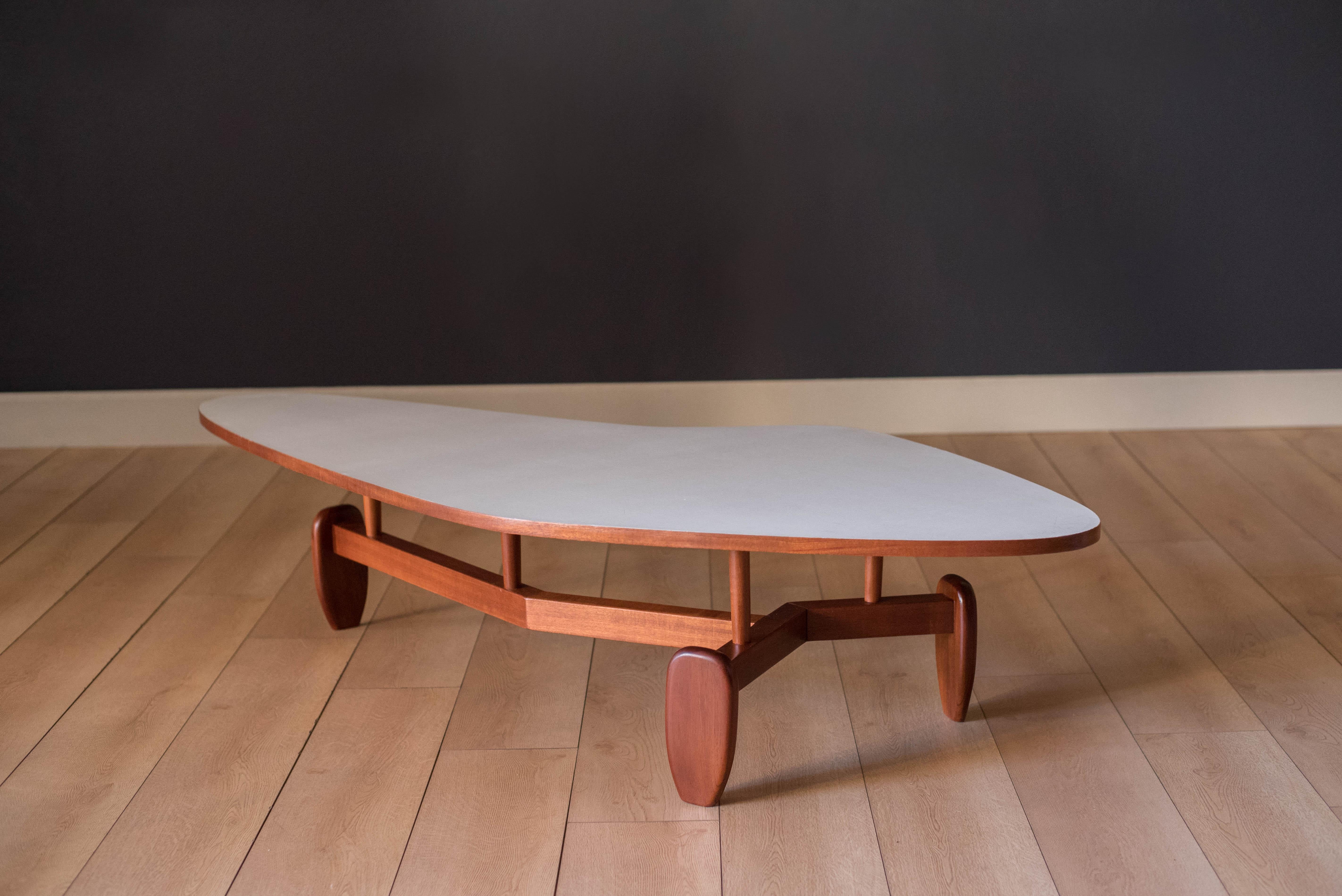outrigger table