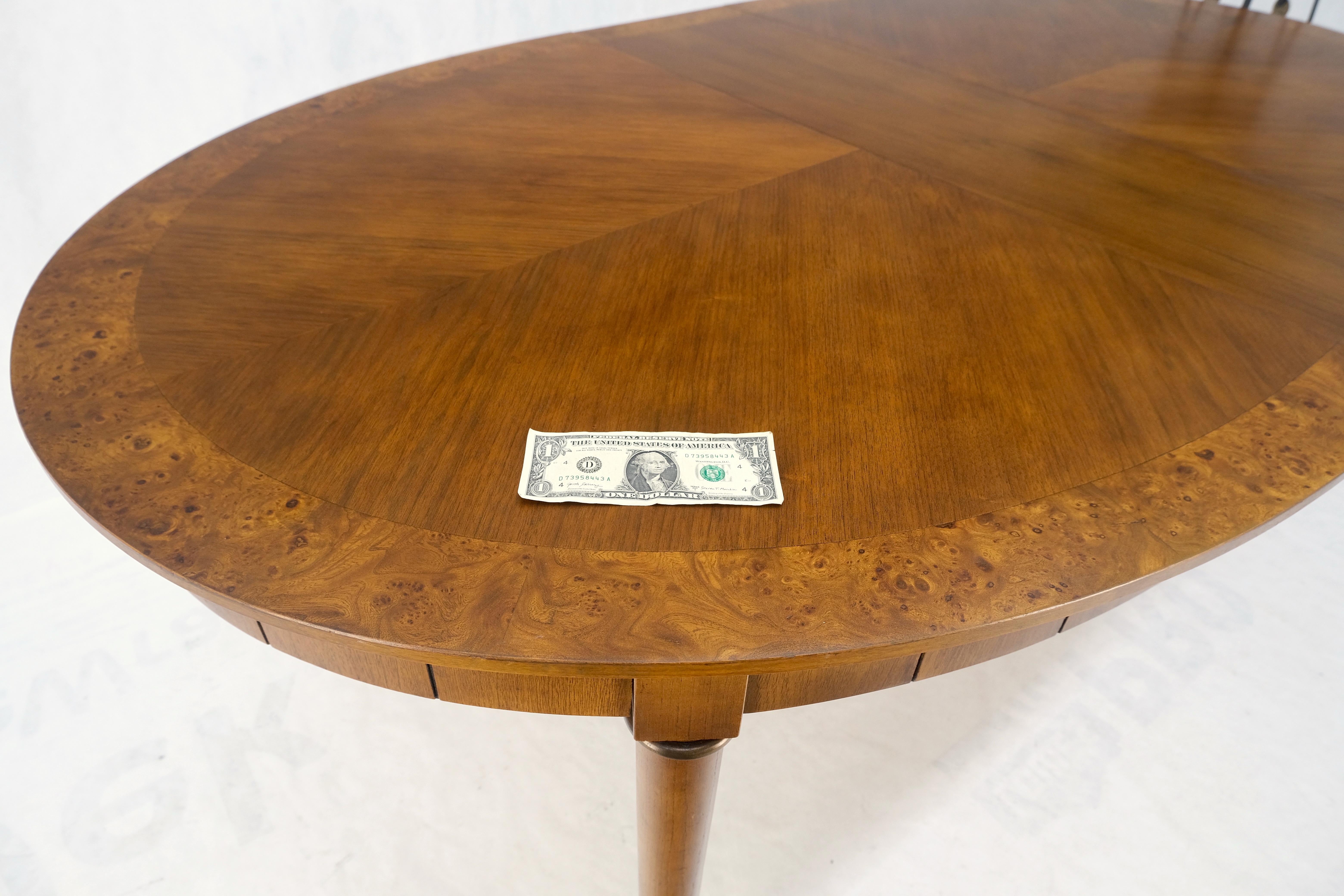 Mid-Century Modern Oval Banded Burl Wood Tapered Legs One Leaf Dining Table Mint im Angebot 1