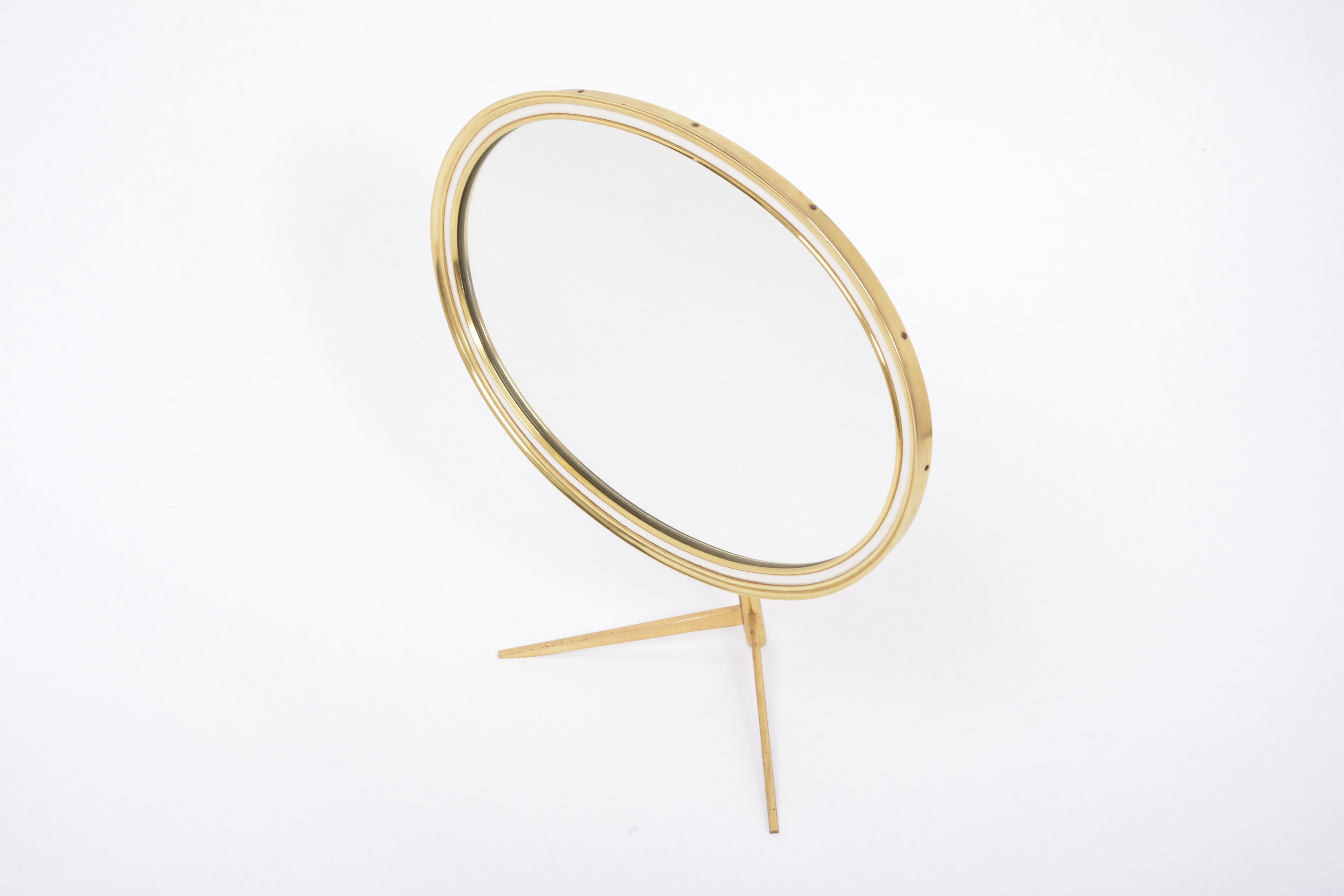 German Mid-Century Modern Oval Brass Table Mirror by Vereinigte Werkstätten For Sale