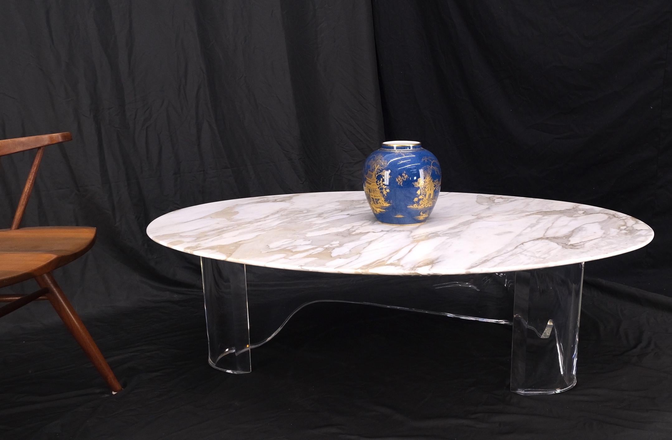 Mid-Century Modern Oval Carrara Marble Top Organic Lucite Base Coffee Table For Sale 14