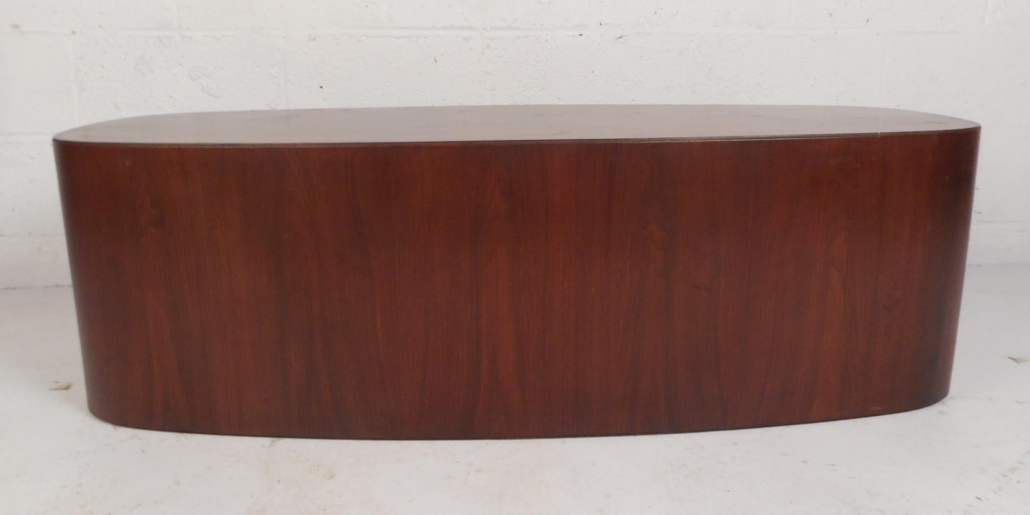 mid century modern oval coffee table