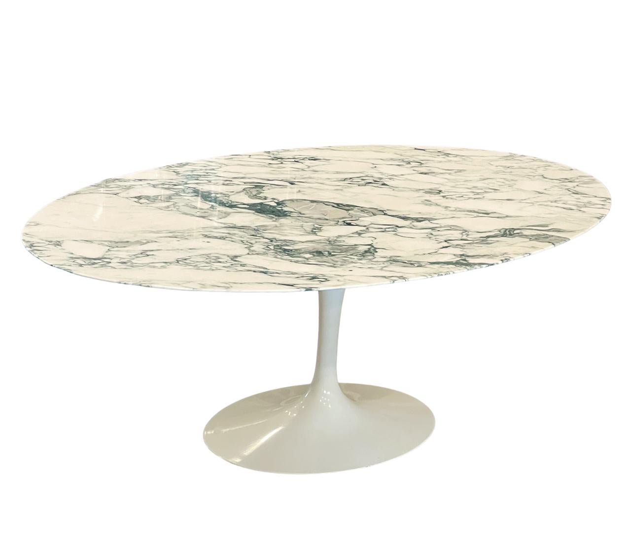 Mid-Century Modern Oval Dining Table by Eero Saarinen for Knoll in White Marble In Distressed Condition In Philadelphia, PA