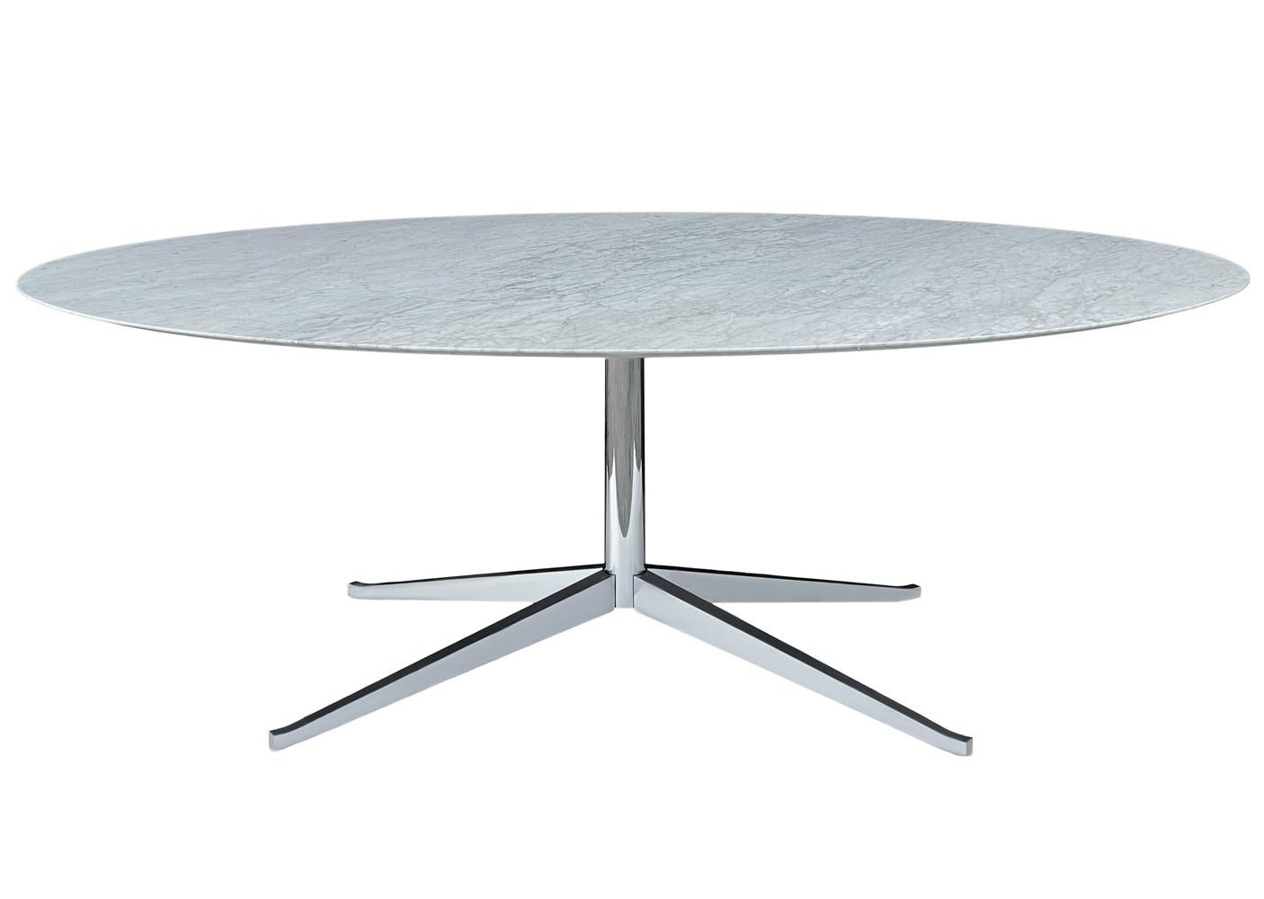 Ovaler Esstisch oder Schreibtisch aus Carrara-Marmor von Florence Knoll, Moderne der Mitte des Jahrhunderts (Ende des 20. Jahrhunderts) im Angebot