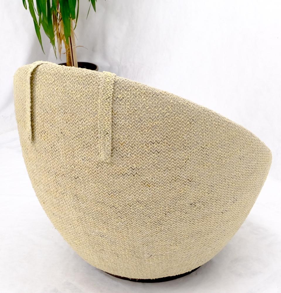 Mid-Century Modern Oval Egg Shape Pod Chair w/ Adjustable Head Rest on Band Base For Sale 4