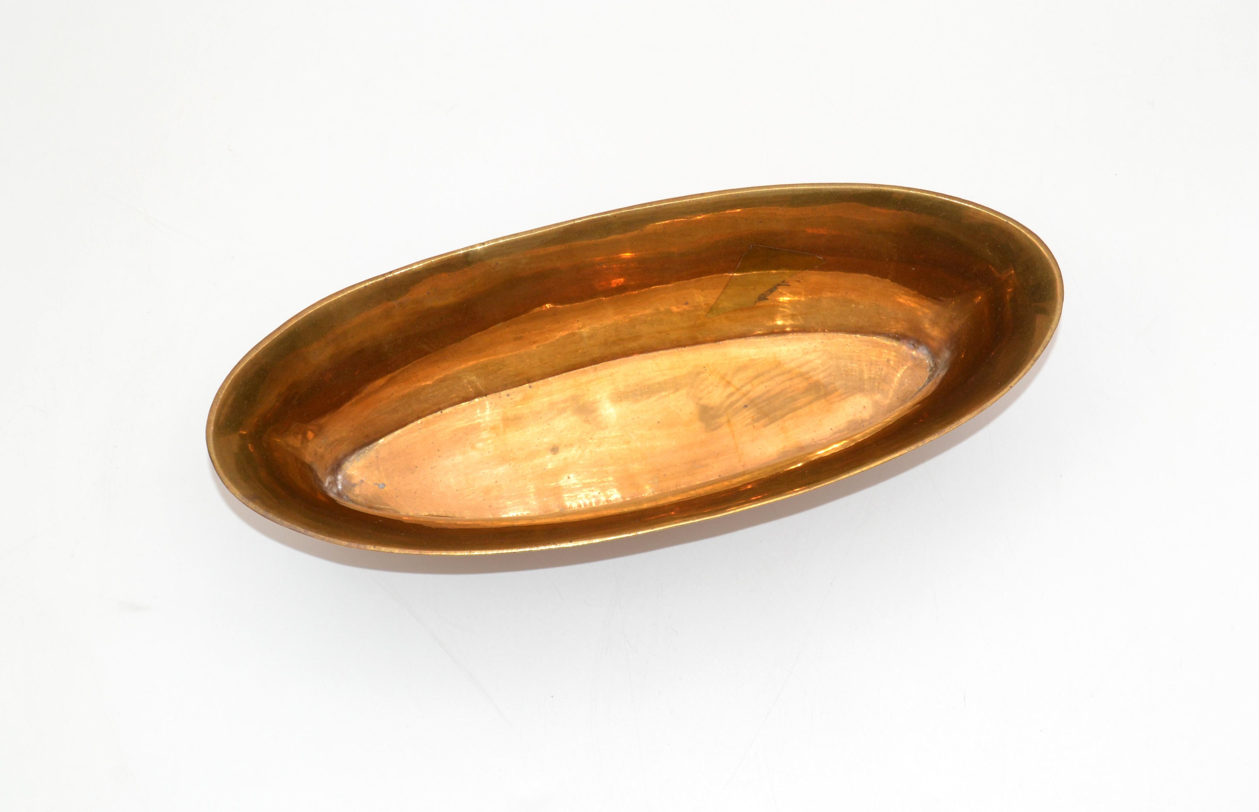 Mid-Century Modern Oval Footed Bowl in Brass, Centerpiece 3