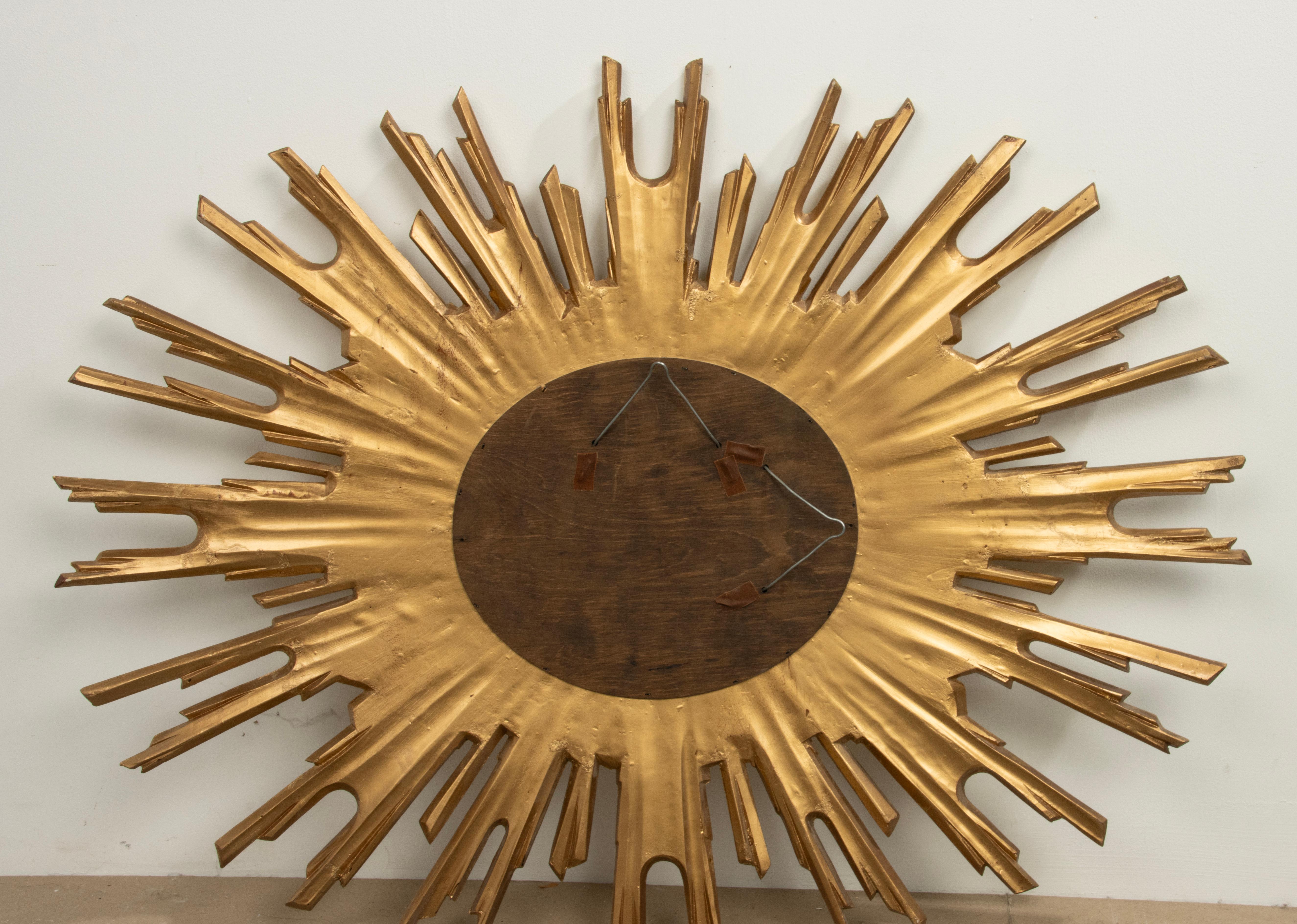Mid-Century Modern Oval Gilded Sunburst Convex Mirror with Side Mirrors 10