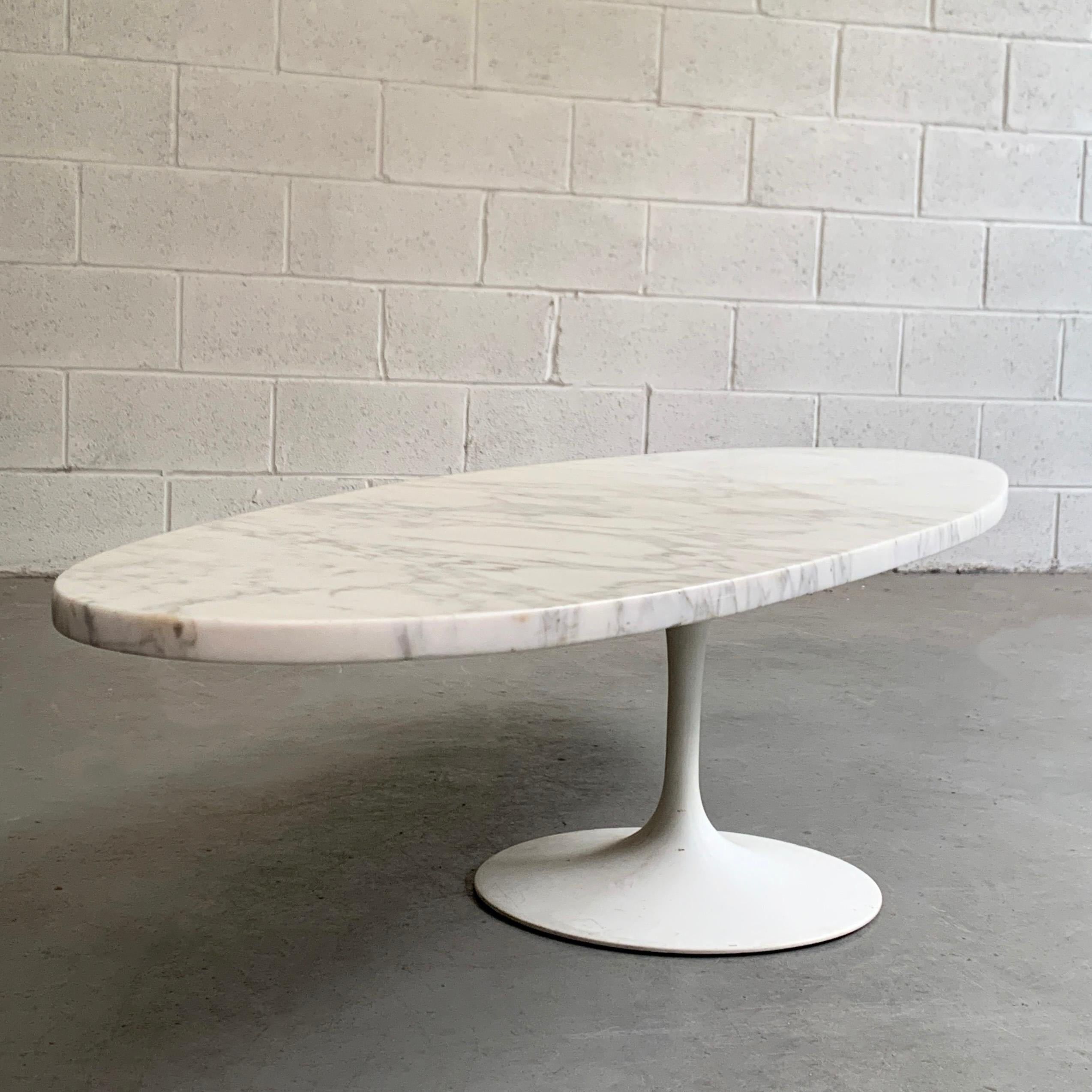 Mid-Century Modern Oval Marble Tulip Base Coffee Table 1