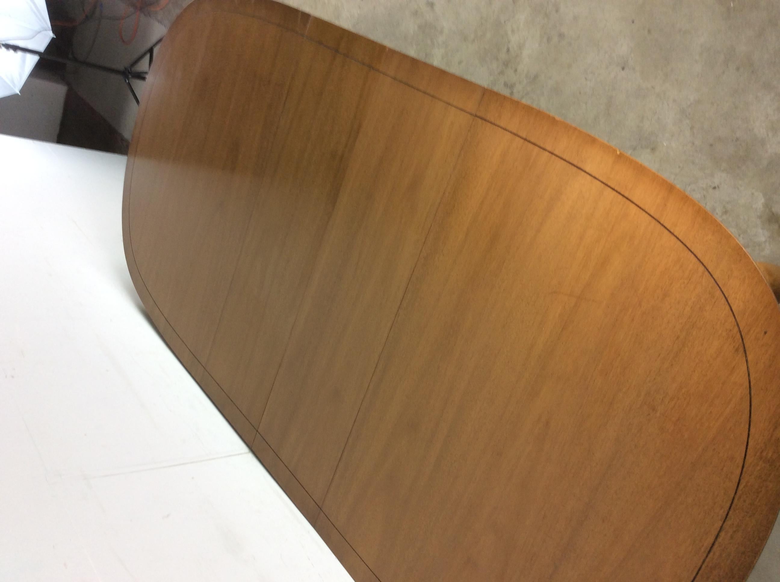 Mid-Century Modern Oval Shaped Dining Table with 3 Leafs 12