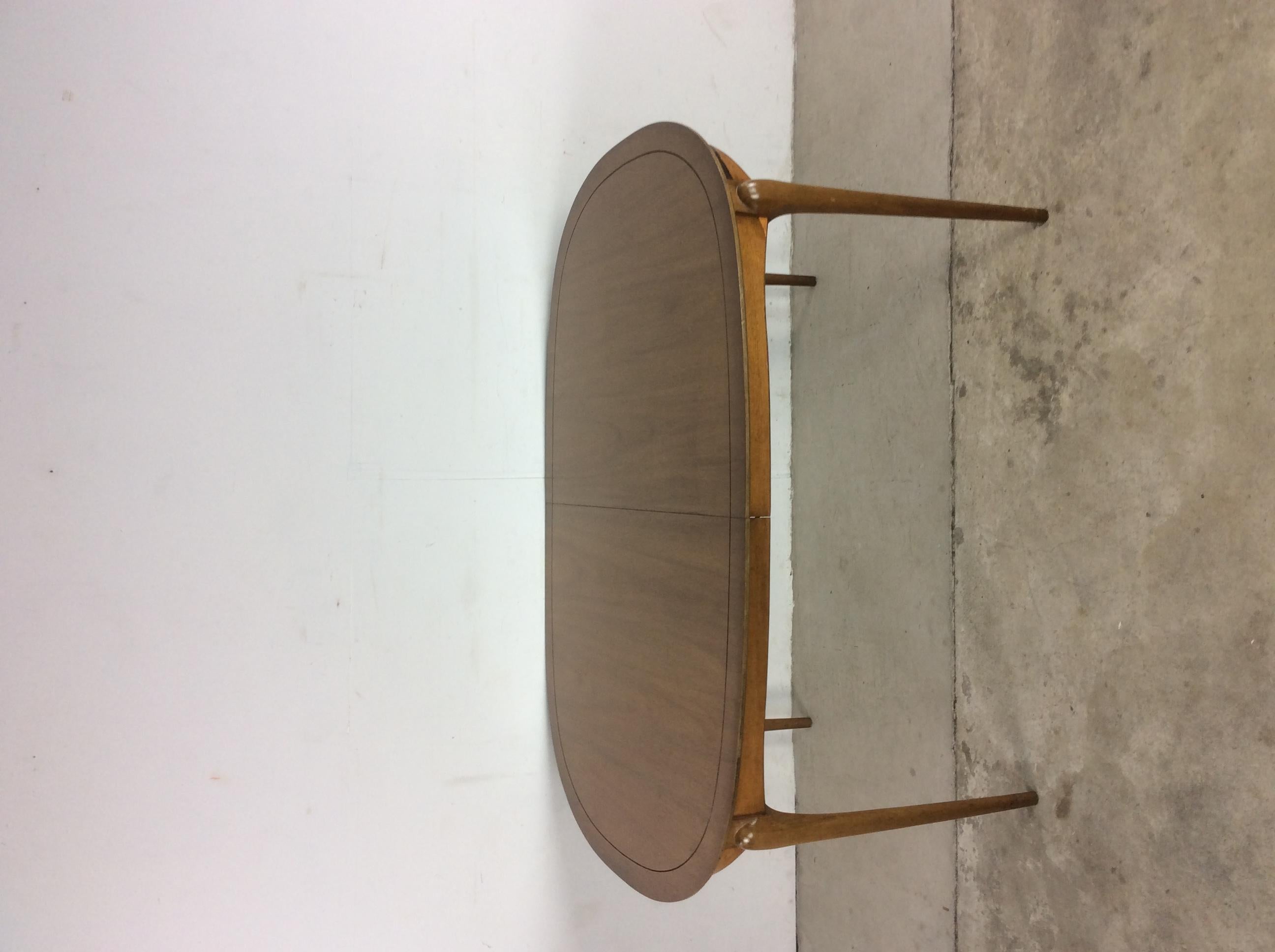 Veneer Mid-Century Modern Oval Shaped Dining Table with 3 Leafs