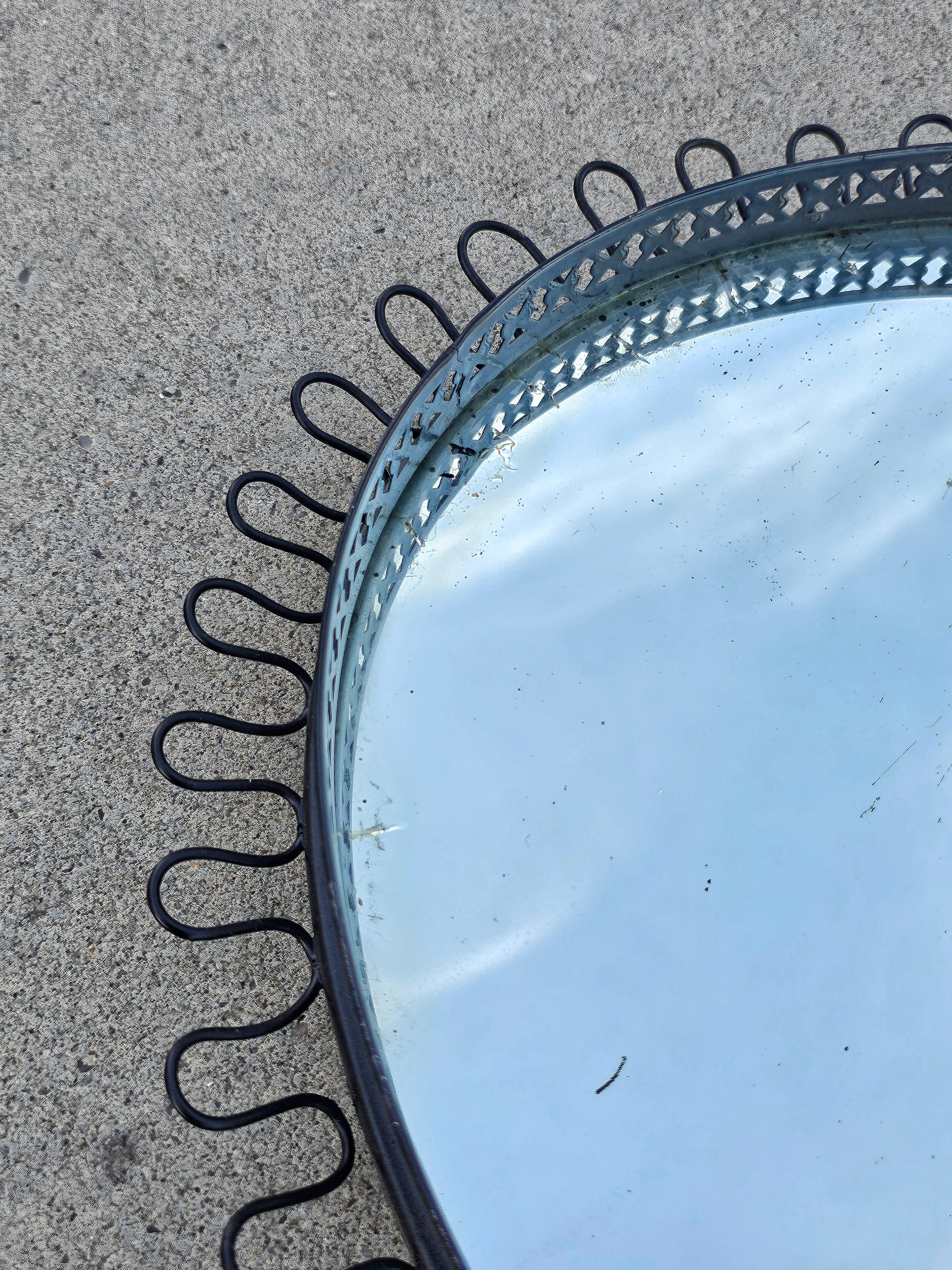 Mid Century Modern Oval Sunburst Mirror Josef Frank, Westdeutschland 1960er Jahre (Deutsch) im Angebot