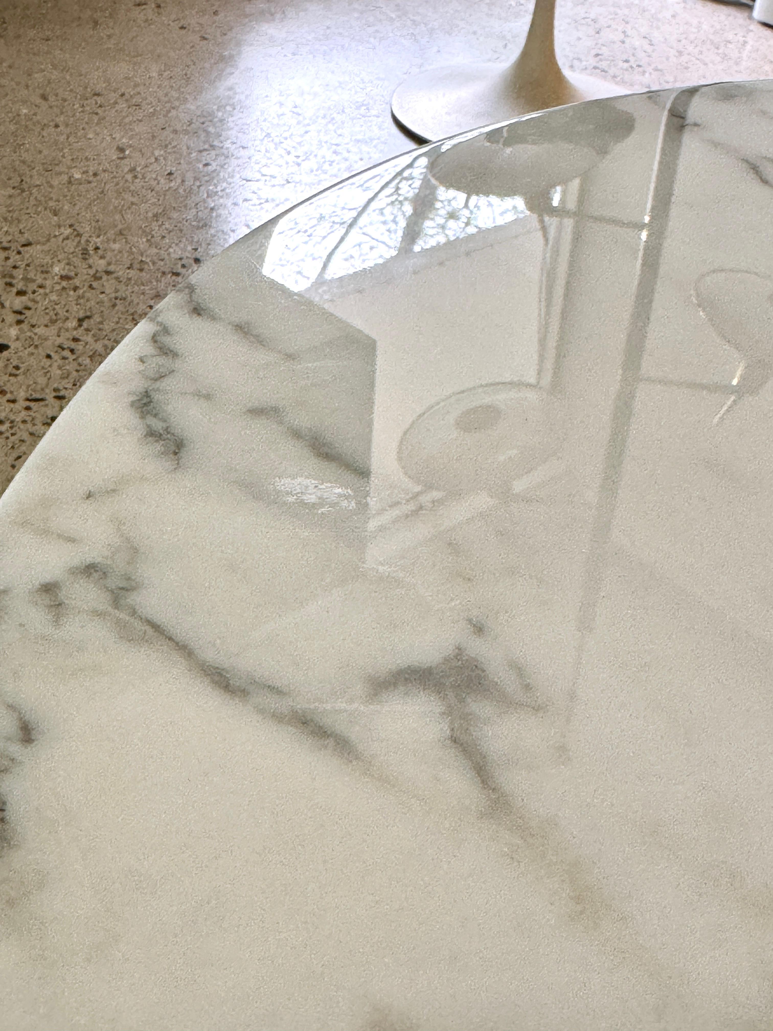 Mid Century Modern Oval Tulip Coffee Table in Marble by Eero Saarinen for Knoll 4