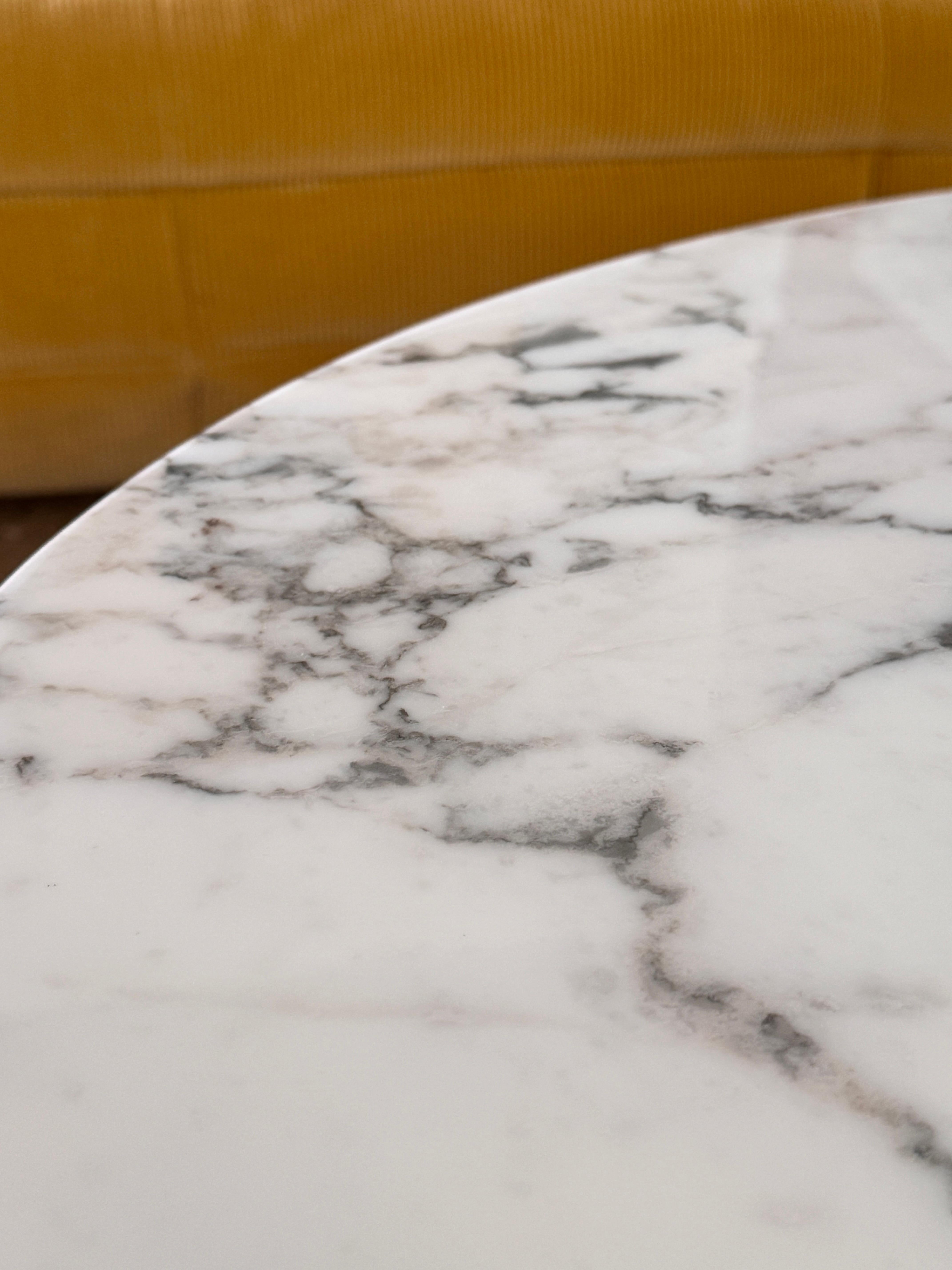 Mid Century Modern Oval Tulip Coffee Table in Marble by Eero Saarinen for Knoll 1