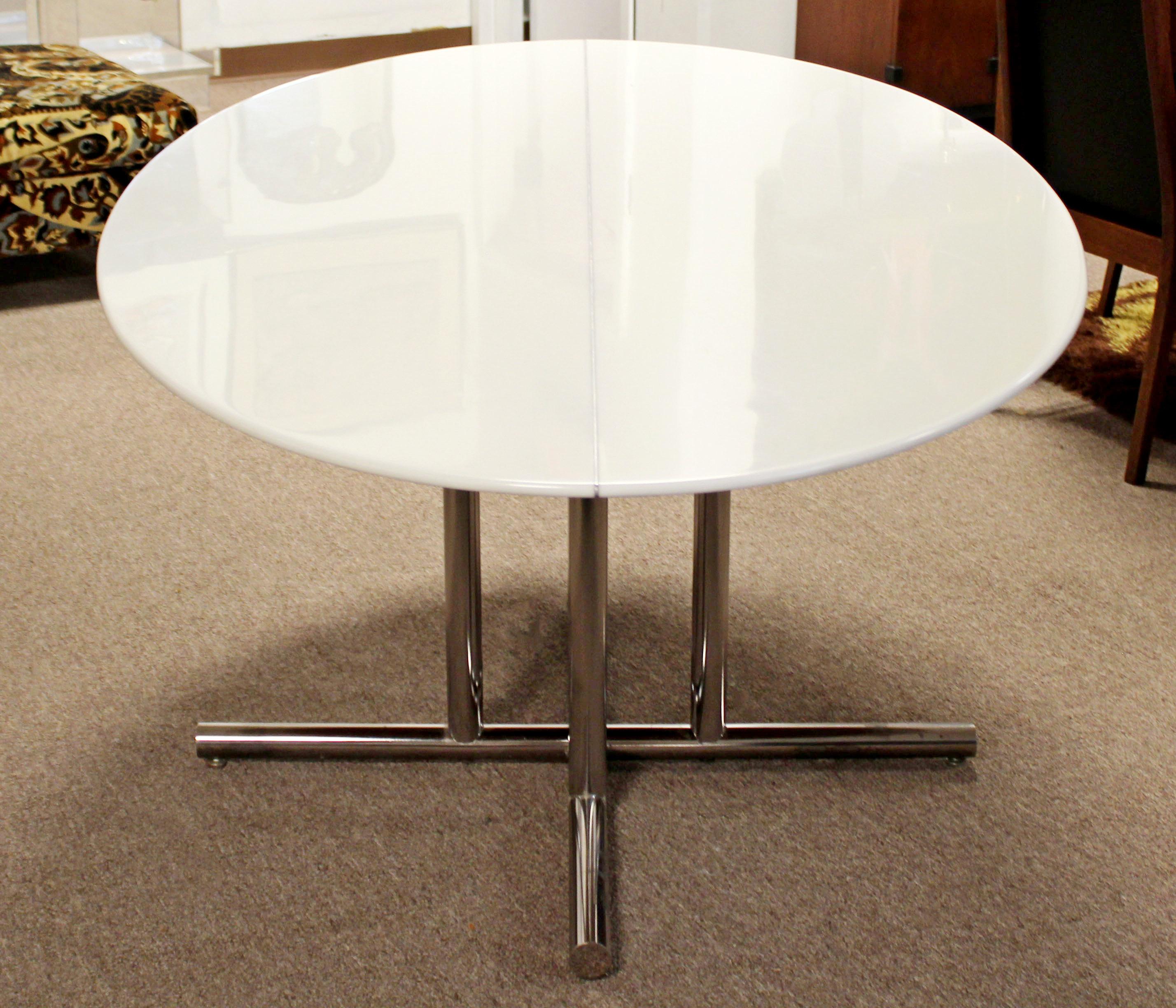 American Mid-Century Modern Oval Vitrolite Style Chrome Base Dining Table Saporiti Era