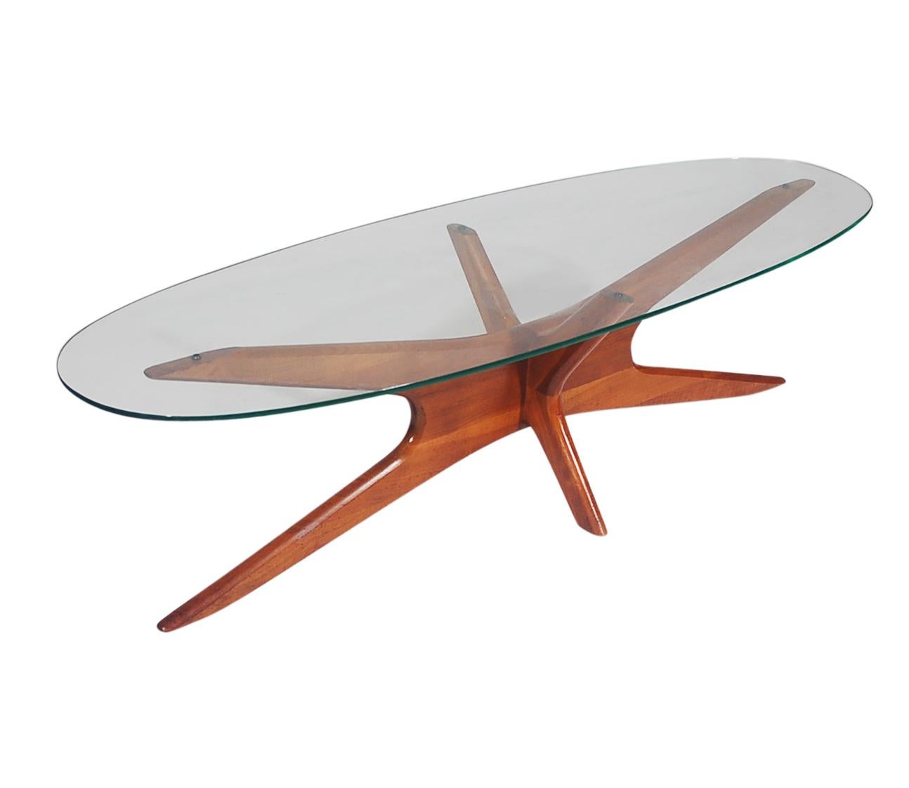 Mid-Century Modern Oval Walnut and Glass Cocktail Table by Adrian Pearsall For Sale 1
