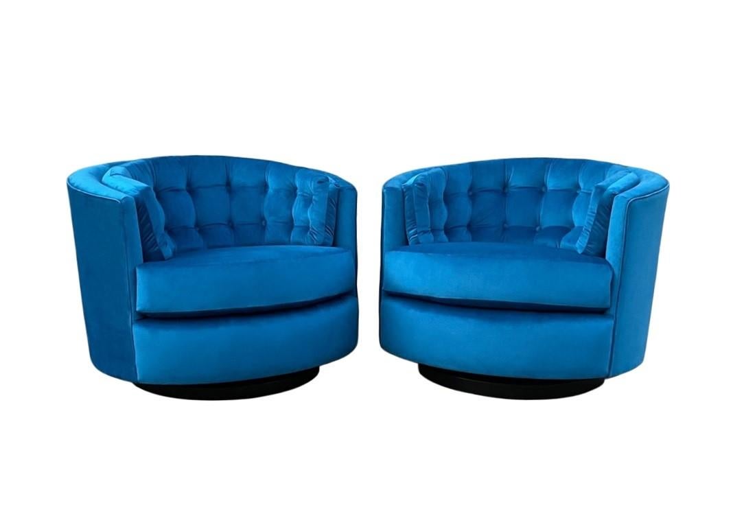 Stained Mid-Century Modern Oversized Swivel Tub Chairs Milo Baughman Style For Sale