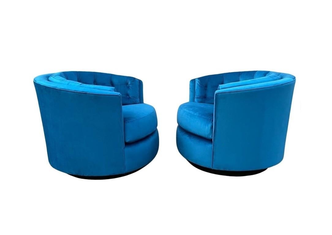 20th Century Mid-Century Modern Oversized Swivel Tub Chairs Milo Baughman Style For Sale