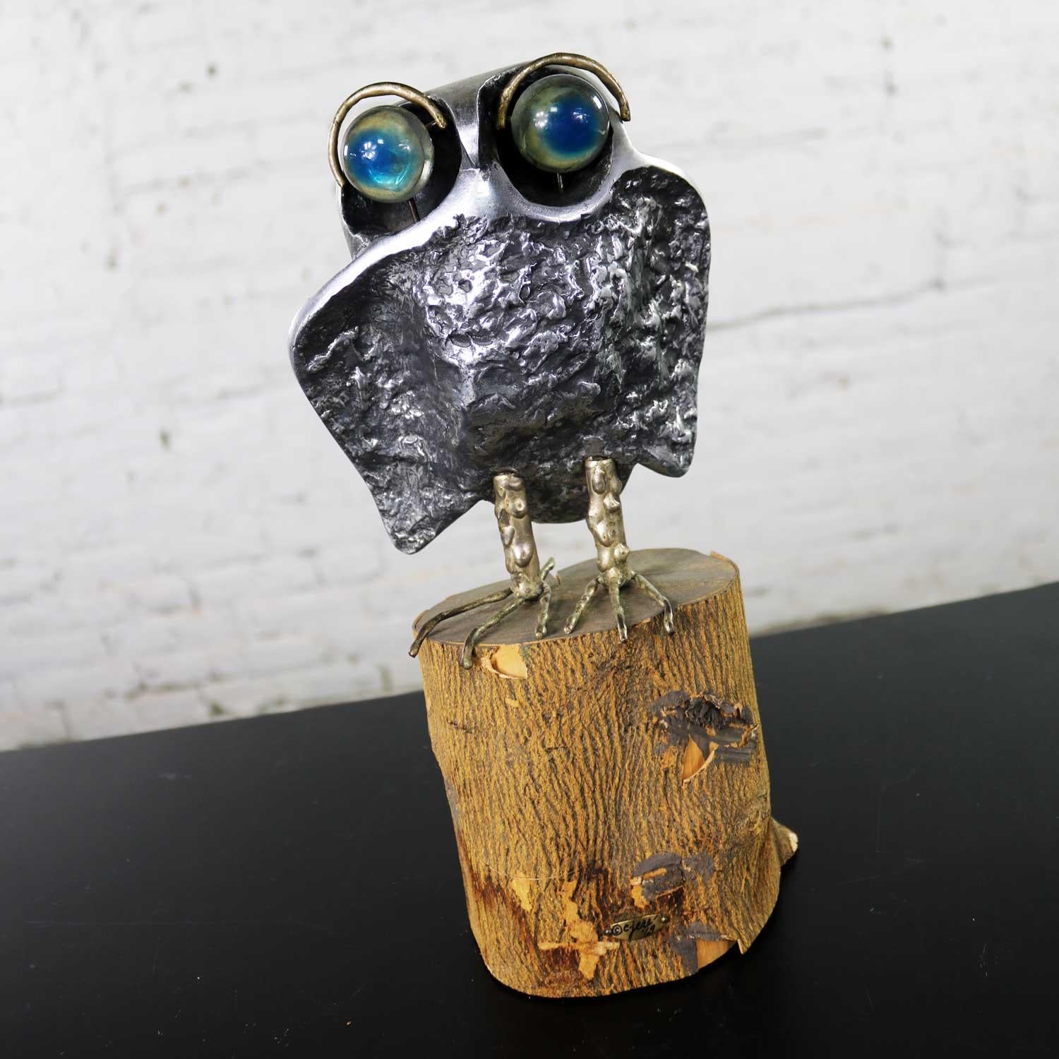 20th Century Mid-Century Modern Owl Sculpture by Curtis Jere in Cast Aluminum on Wood Stump