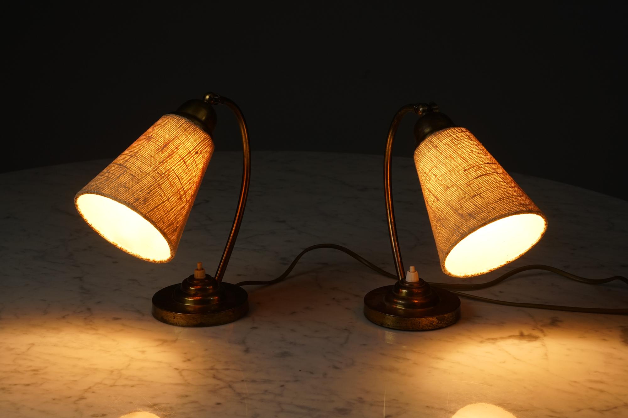 Scandinave moderne Lampes de table en laiton de style Paavo Tynell, 1940s/1950s en vente