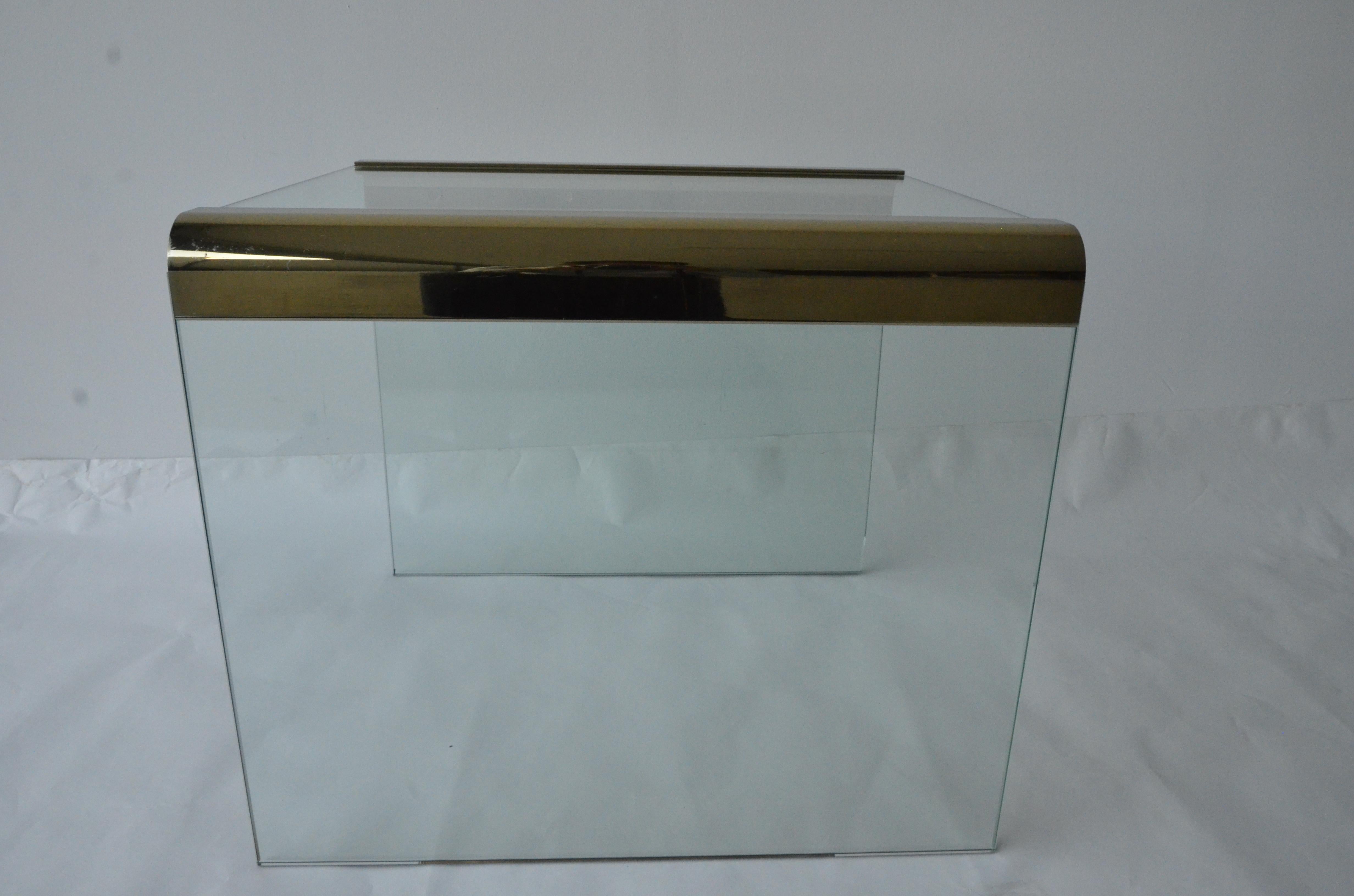 Pace Waterfall 3 Sided Glass Sheet Held by Brass Bars End or Side Table In Good Condition For Sale In Houston, TX