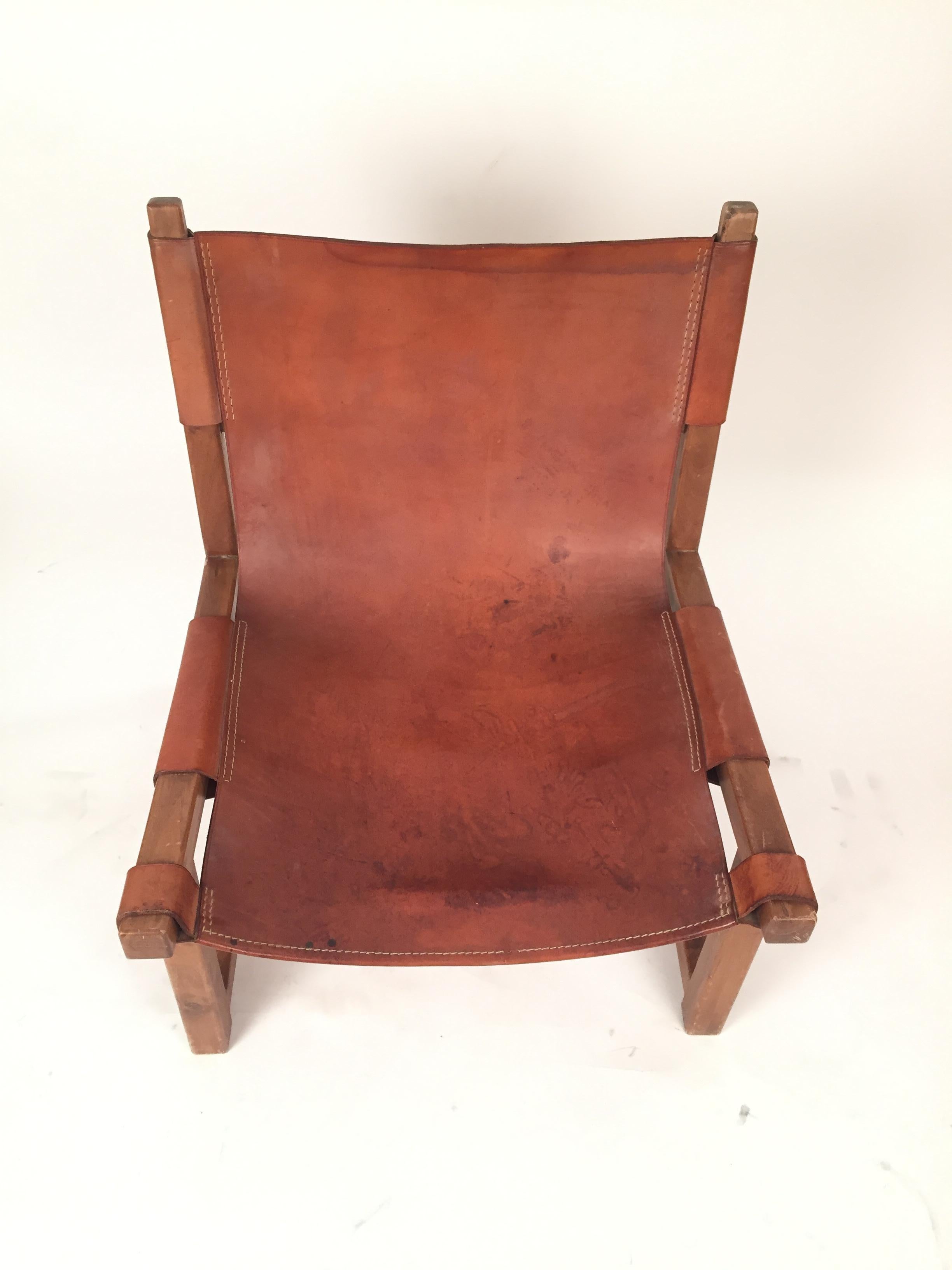 Mid-Century Modern Paco Muñoz Hunting Chairs, Walnut and Leather 7
