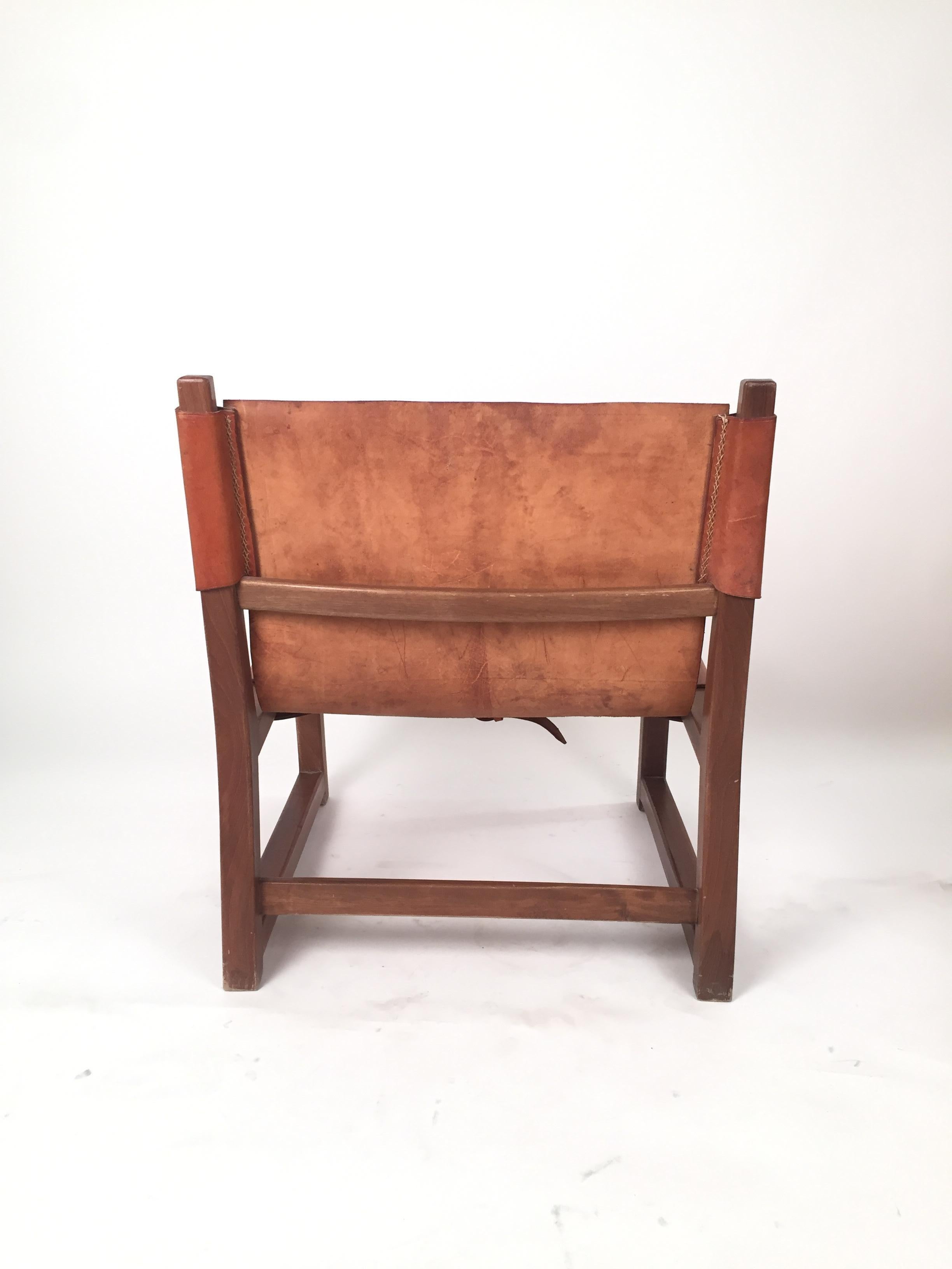 Mid-Century Modern Paco Muñoz Hunting Chairs, Walnut and Leather 1