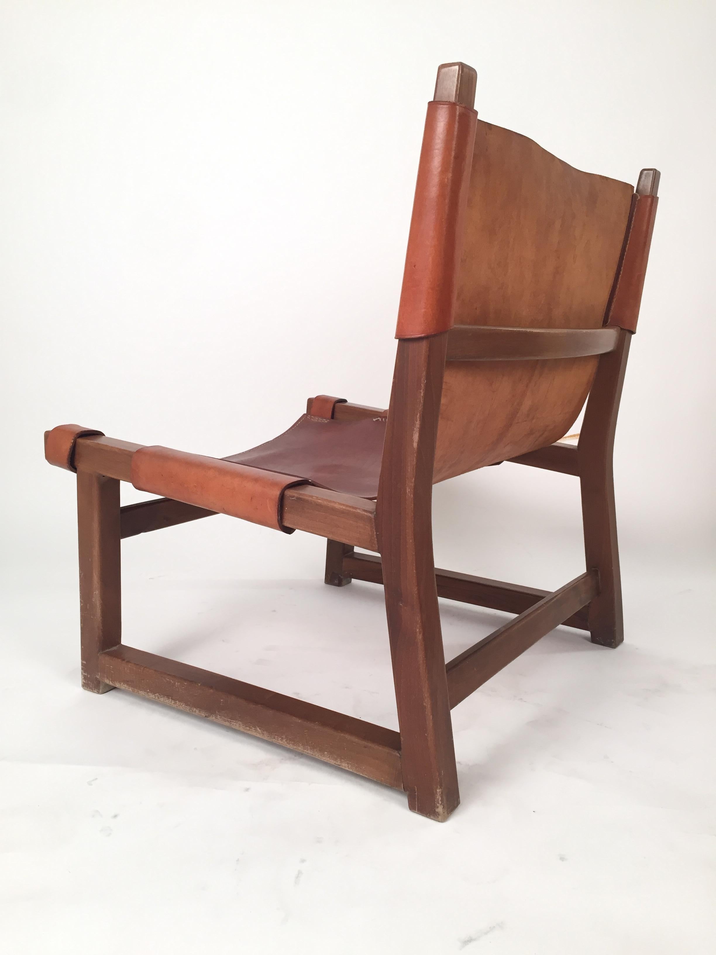 Mid-Century Modern Paco Muñoz Hunting Chairs, Walnut and Leather 2