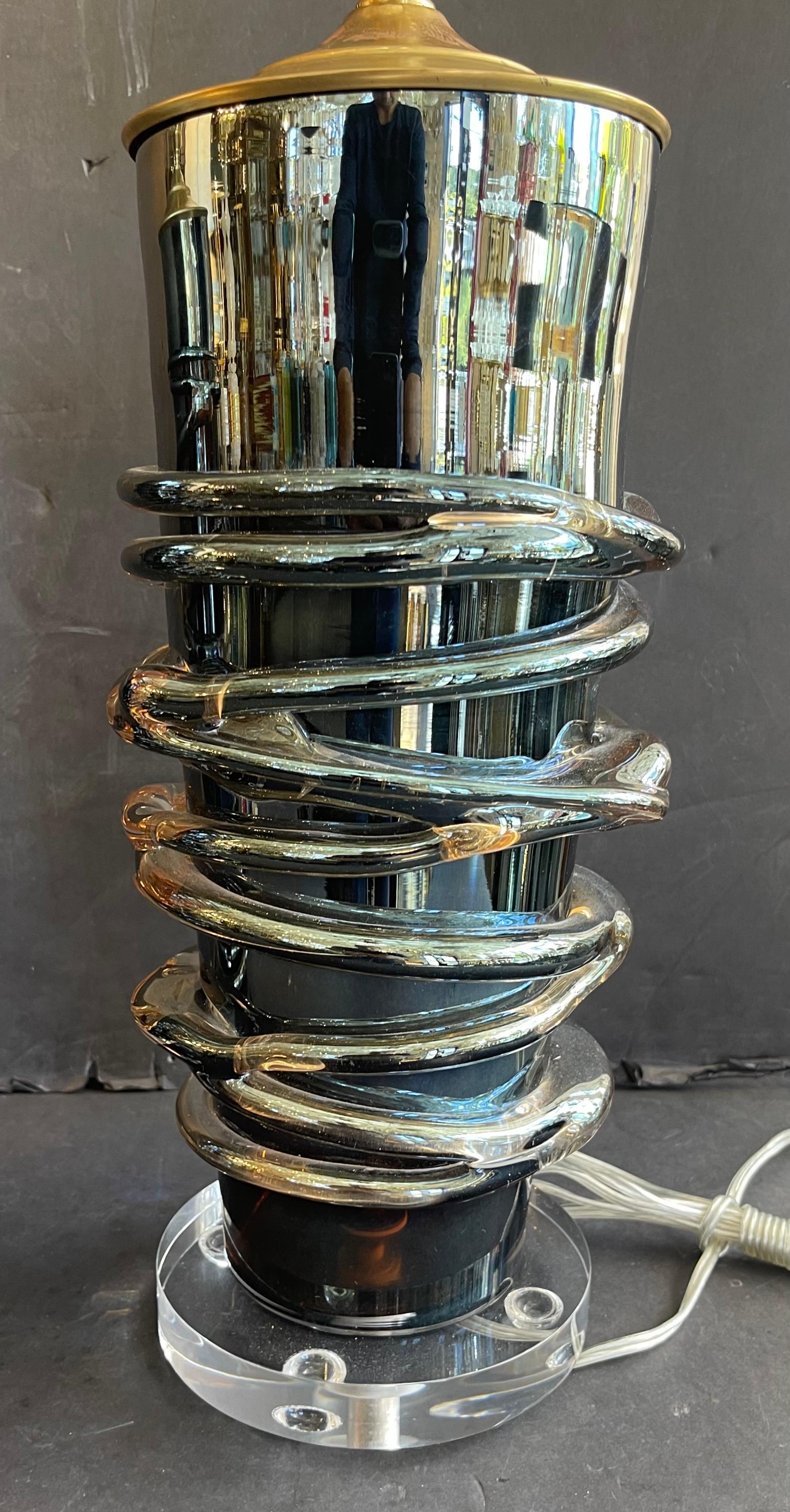 XX secolo Coppia di lampade in vetro iridescente di Murano di metà secolo Barovier a volute veneziane in vendita