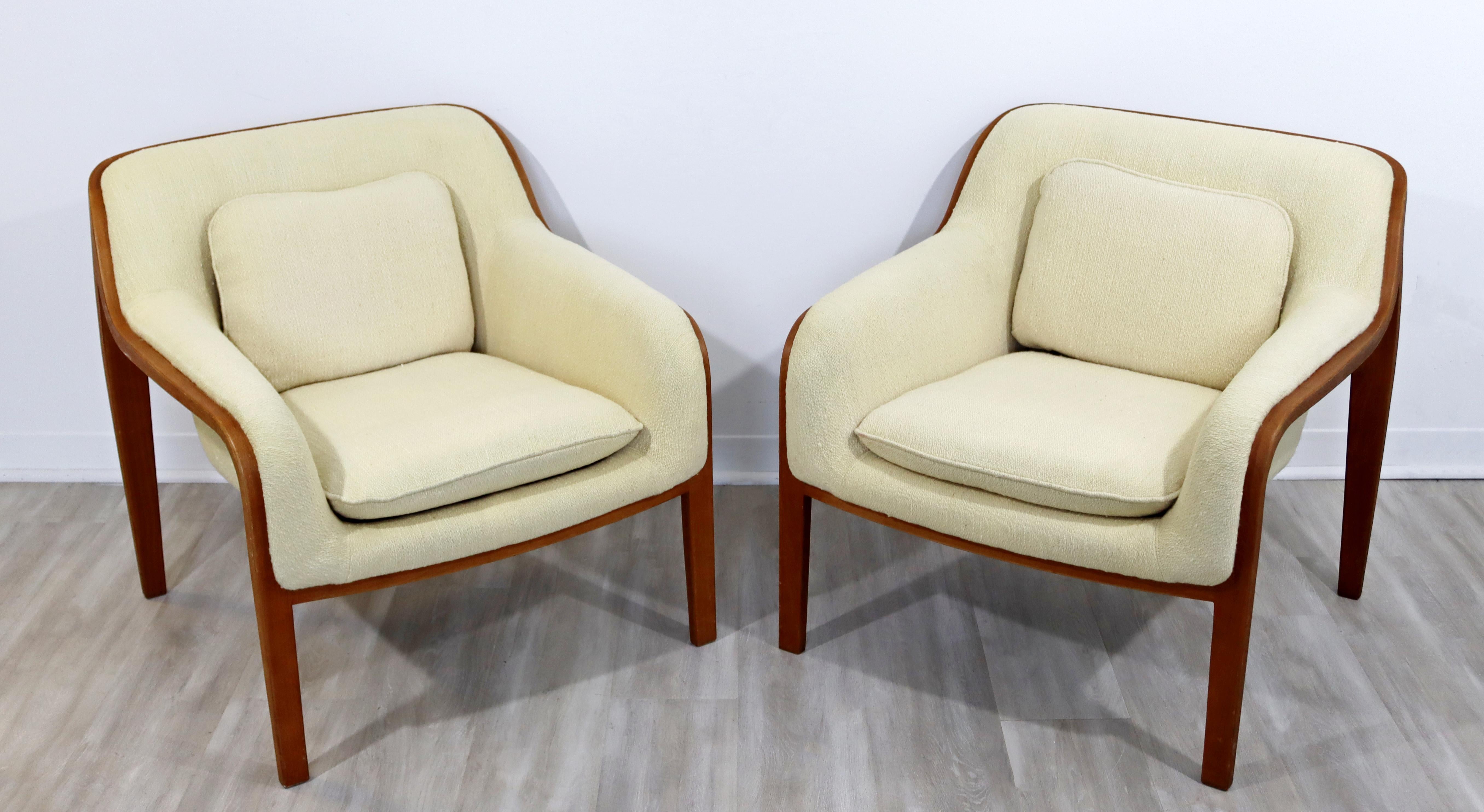 For your consideration is a stupendous pair of club or lounge armchairs, on curved wood, by Bill Stephens for Knoll, circa the 1970s. In excellent vintage condition. The dimensions are 29