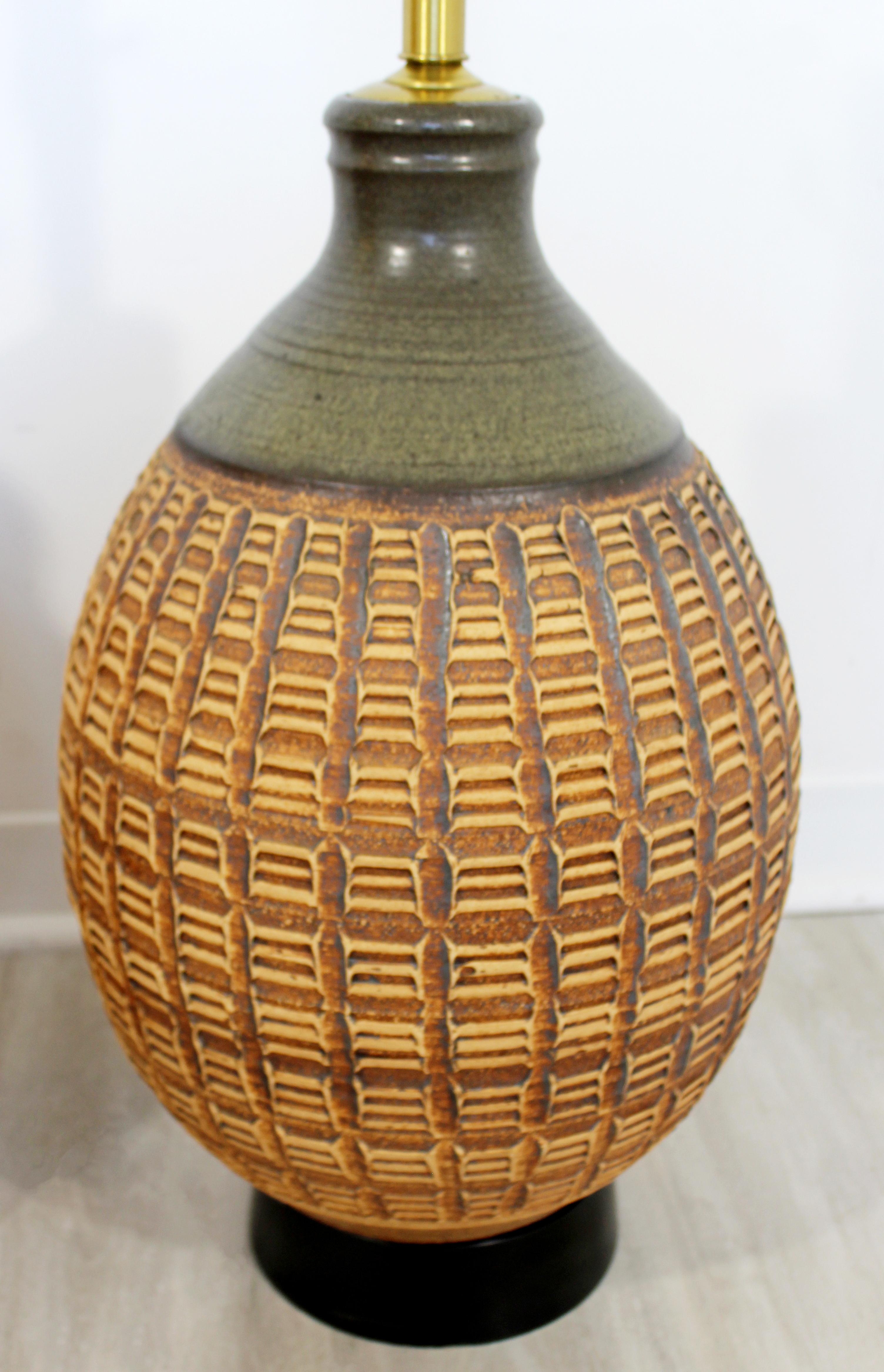 American Mid-Century Modern Pair of Ceramic Table Lamps Bob Kinzie Affiliated Craftsmen