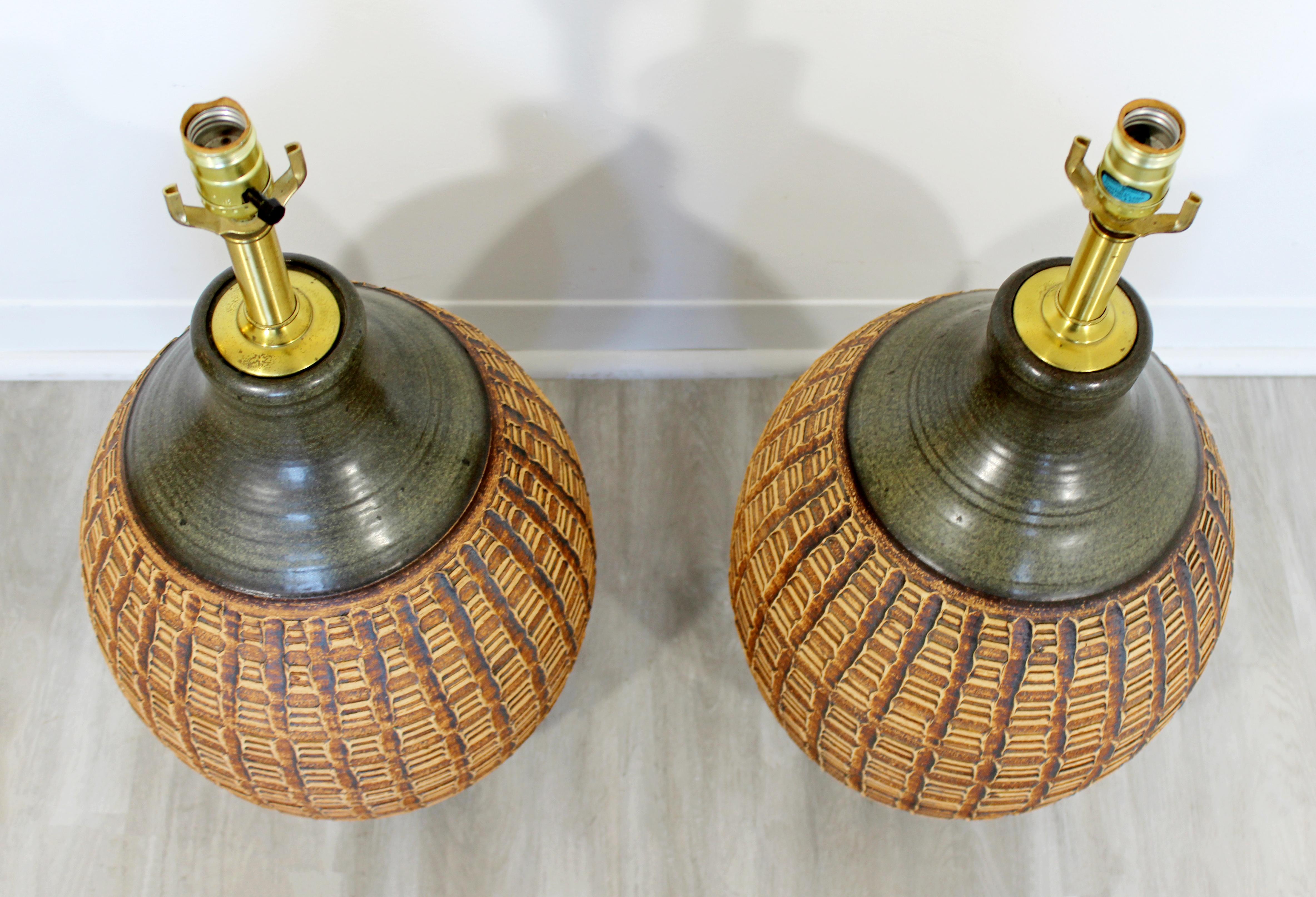 Late 20th Century Mid-Century Modern Pair of Ceramic Table Lamps Bob Kinzie Affiliated Craftsmen