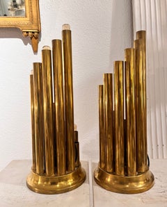 Pareja de sobremesas tubulares italianas de latón de mediados del siglo XX, de Gaetano Sciolari