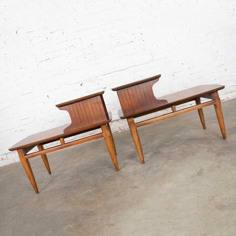 Mid-Century Modern Pair of Lane Step End Tables with Inlaid Walnut Burl Style In Good Condition For Sale In Topeka, KS
