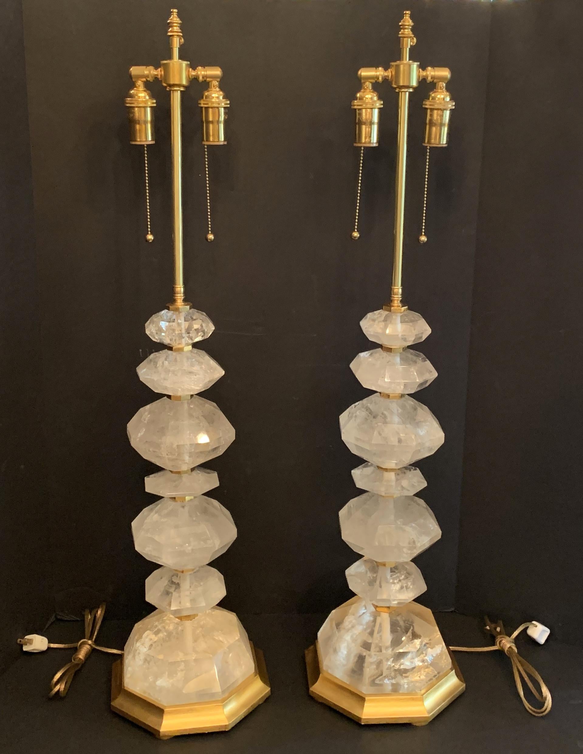 A wonderful pair of Mid-Century Modern rock crystal and giltwood table lamps very rare to have in this size in the manner of Baguès
Completely rewired with two Edison sockets each and ready to enjoy.