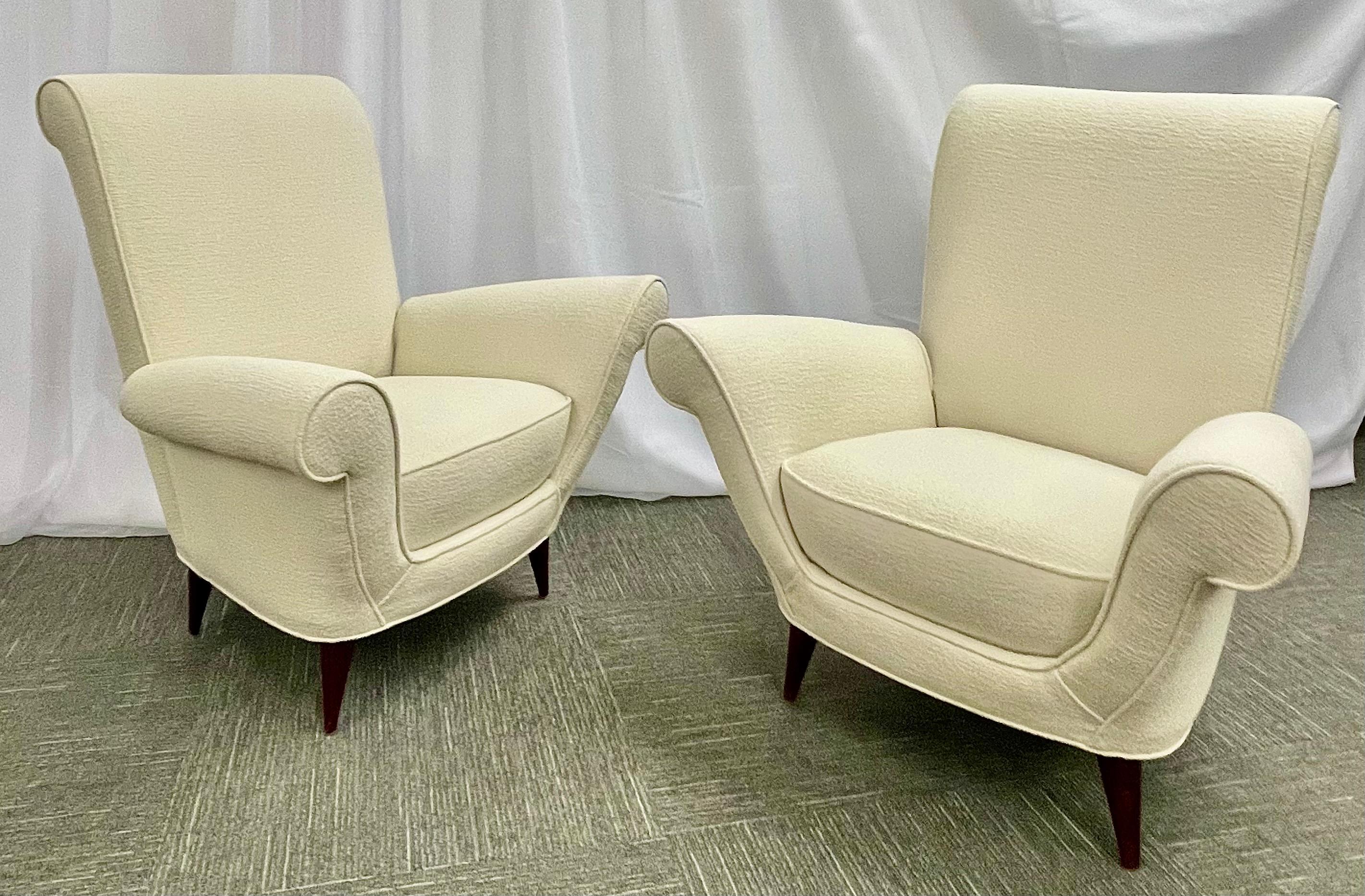 20th Century Paola Buffa Style, Mid-Century Modern, Lounge Chairs, White Bouclé, Italy, 1960s For Sale