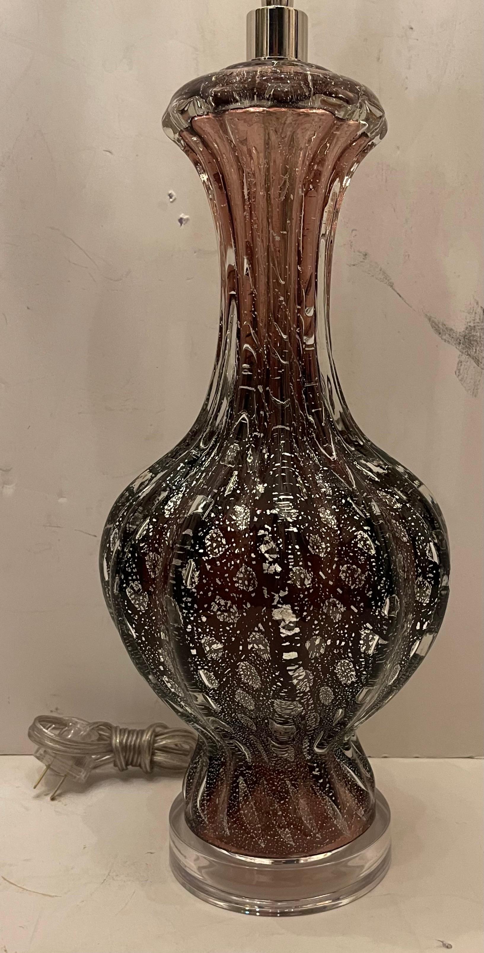 Mid-Century Modern Paire de lampes en verre améthyste cannelé vénitien de Murano Seguso Modernity en vente