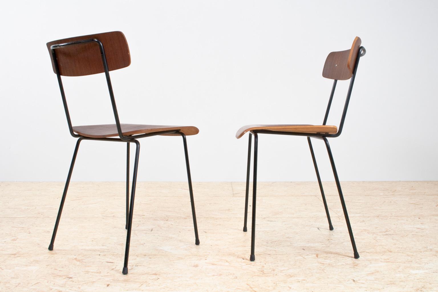 Dutch Mid-Century Modern Pair of A.Cordemeyer Chairs in Brown Plywood, 1959 Gispen