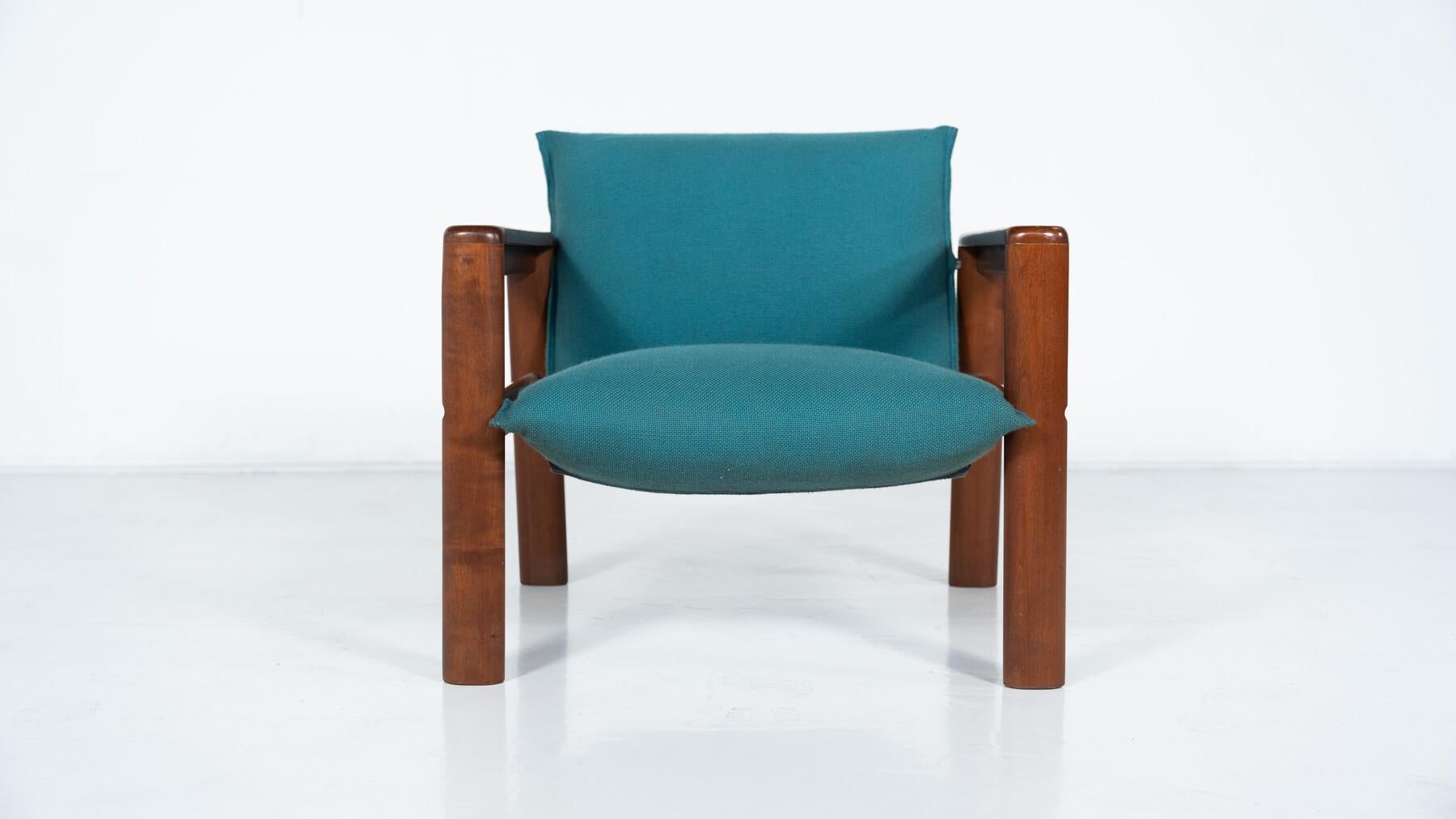 Coppia di poltrone moderne di metà secolo, tessuto blu e Wood, Italia, anni '60 in vendita 4