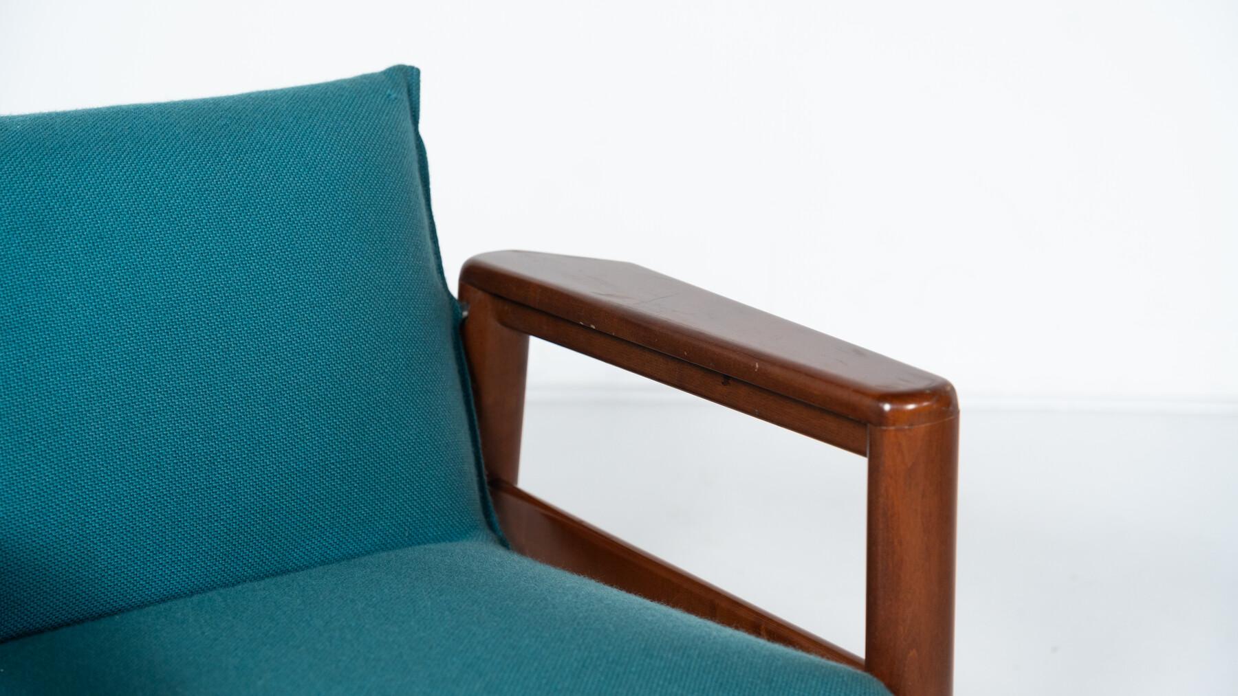 Coppia di poltrone moderne di metà secolo, tessuto blu e Wood, Italia, anni '60 in vendita 1