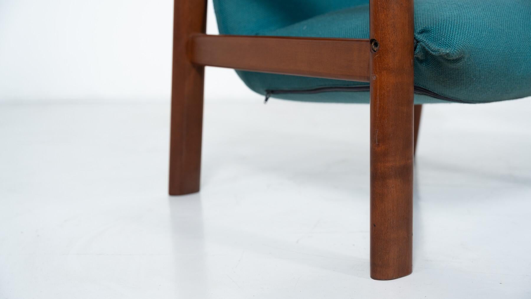 Coppia di poltrone moderne di metà secolo, tessuto blu e Wood, Italia, anni '60 in vendita 2