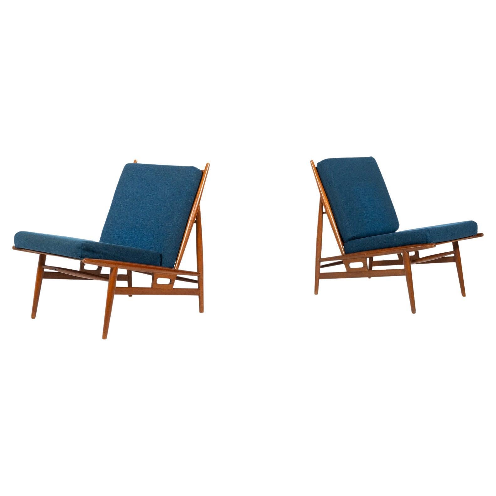 Mid-Century Modern Pair of Armchairs by Isa, Italy, 1960s