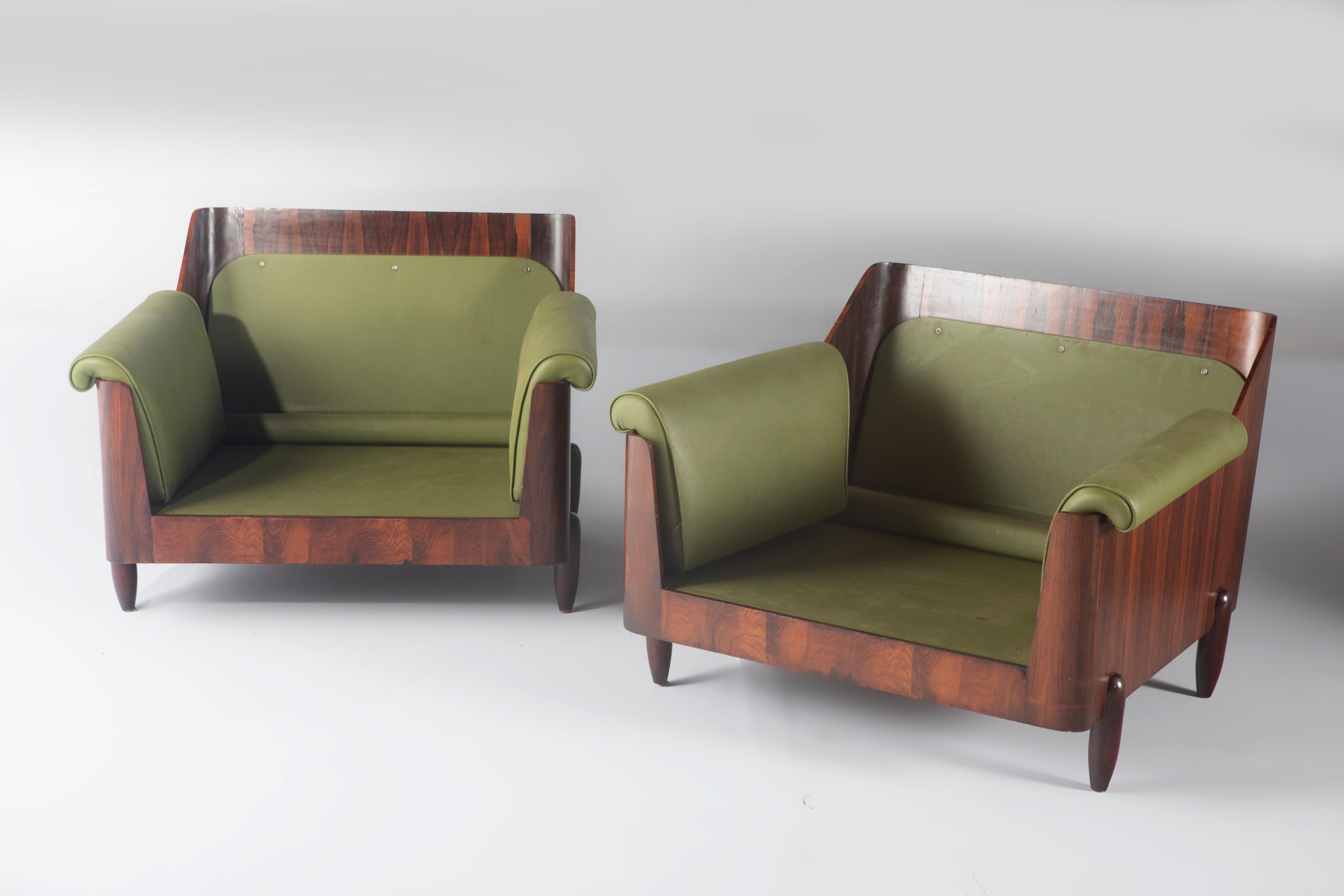 Verni Paire de fauteuils modernes du milieu du siècle par Novo Rumo, 1960s en vente