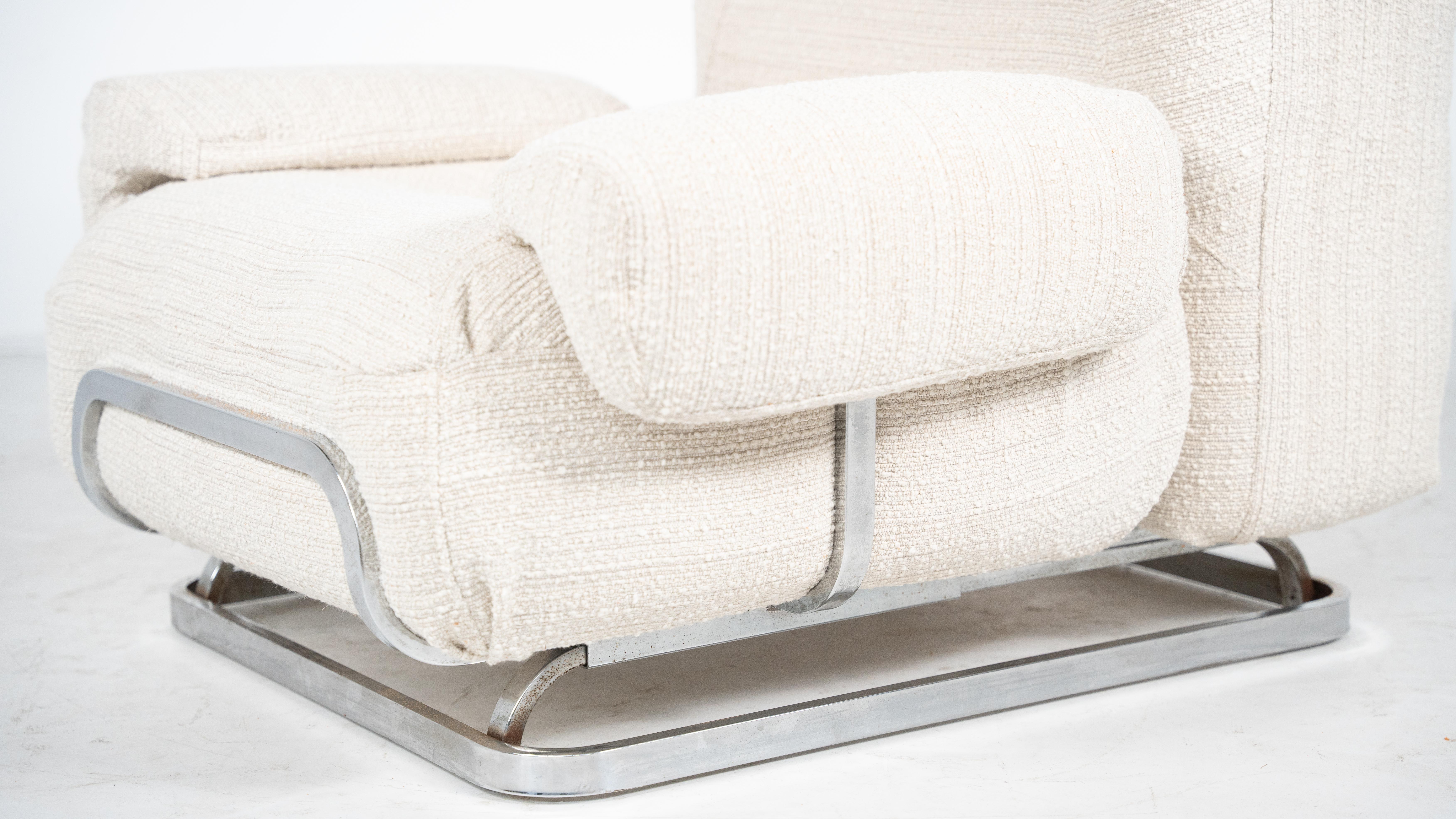 Coppia di poltrone moderne di metà secolo, cromo e tessuto boucle - Nuova tappezzeria in vendita 3