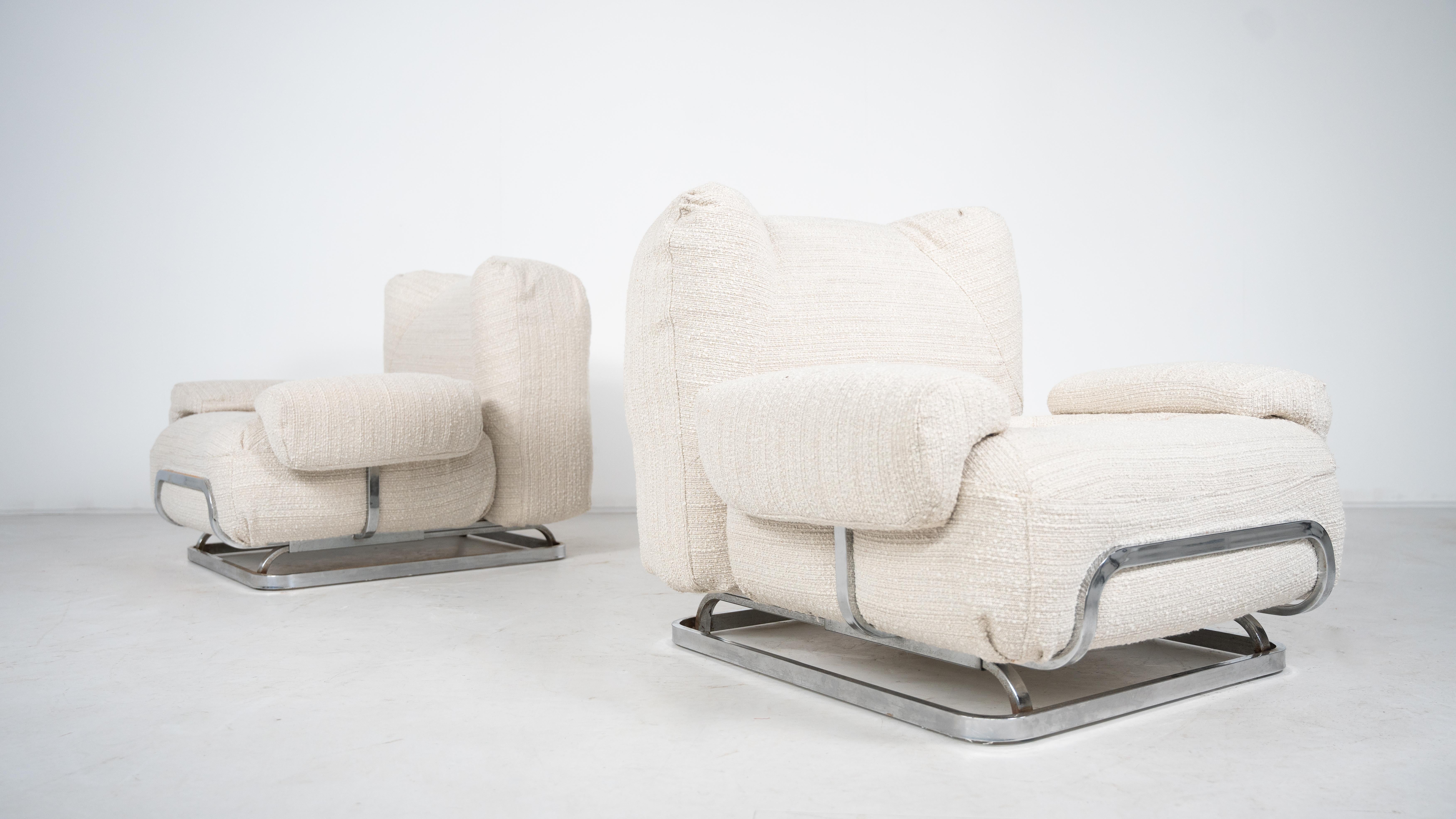 Coppia di poltrone moderne di metà secolo, cromo e tessuto boucle - Nuova tappezzeria 