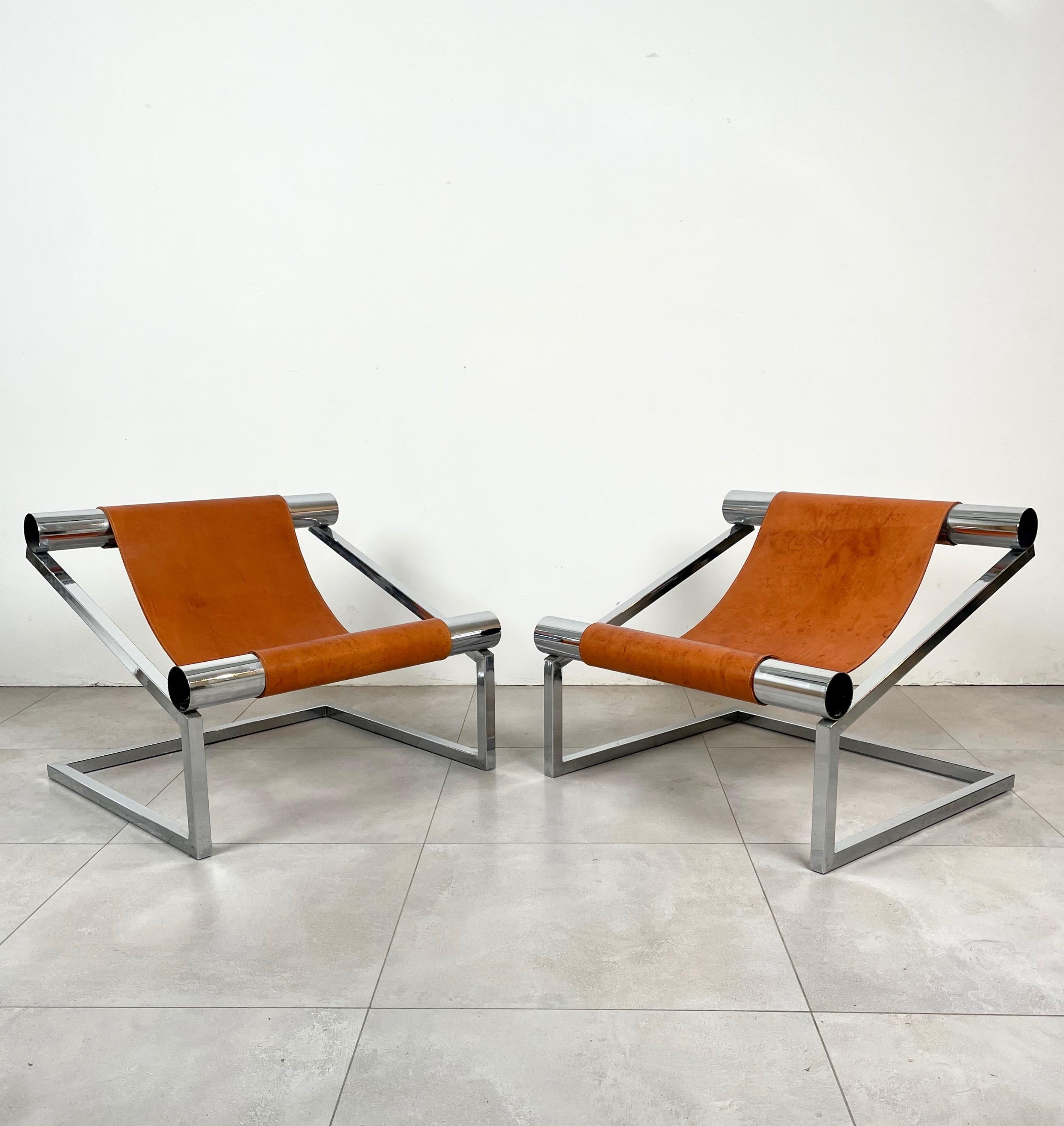Italian Mid-Century Modern Pair of Armchairs in Chrome and Leather, Italy 1970s For Sale