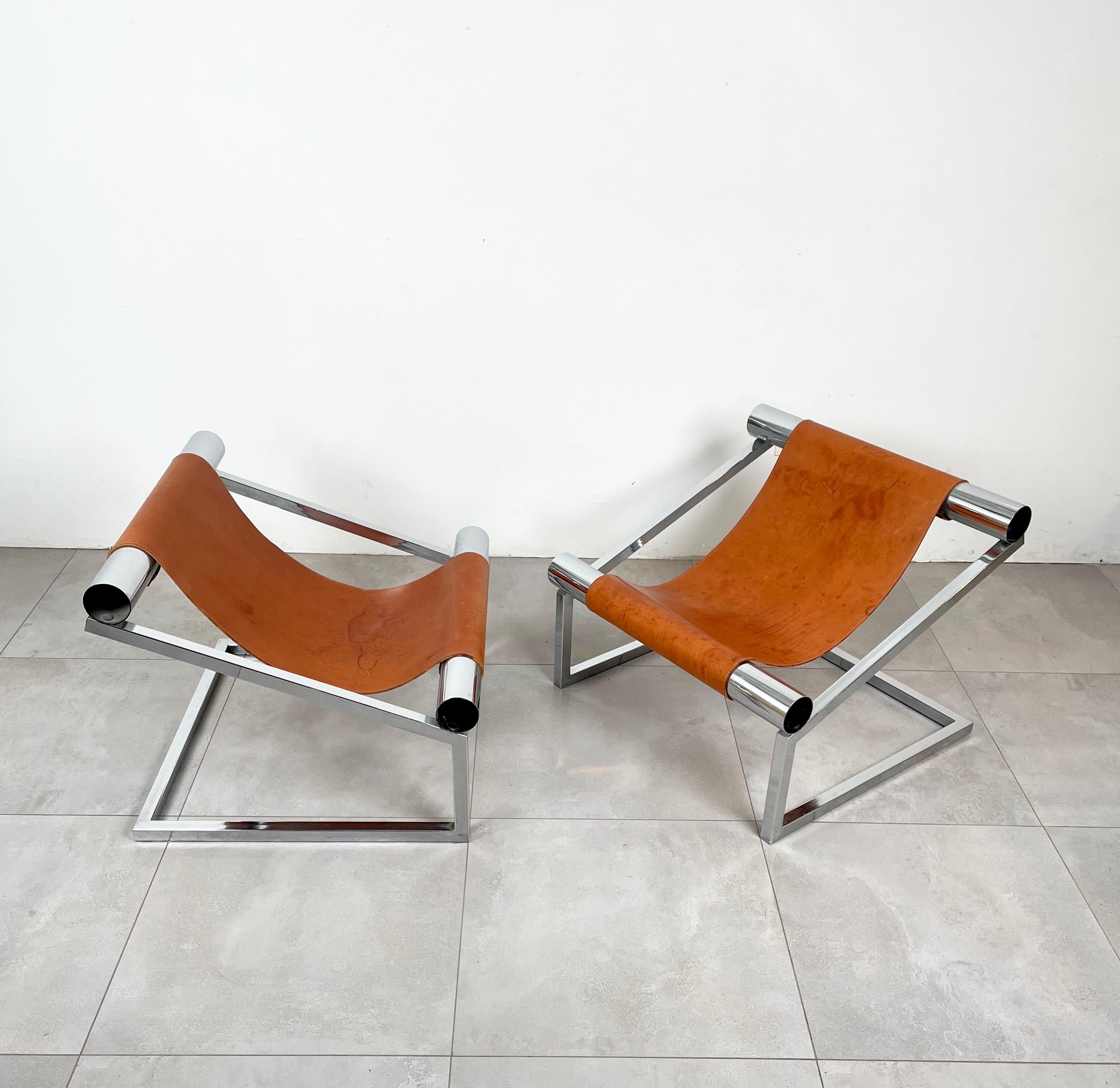 Late 20th Century Mid-Century Modern Pair of Armchairs in Chrome and Leather, Italy 1970s For Sale